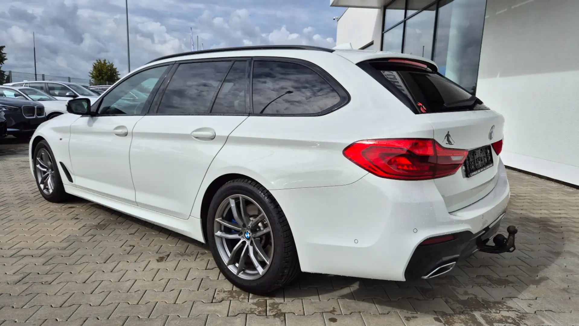 BMW 530 i xDrive Touring ///M-Sport/AHK/HUD/AHK/1.Hd/Sitzh Weiß - 2