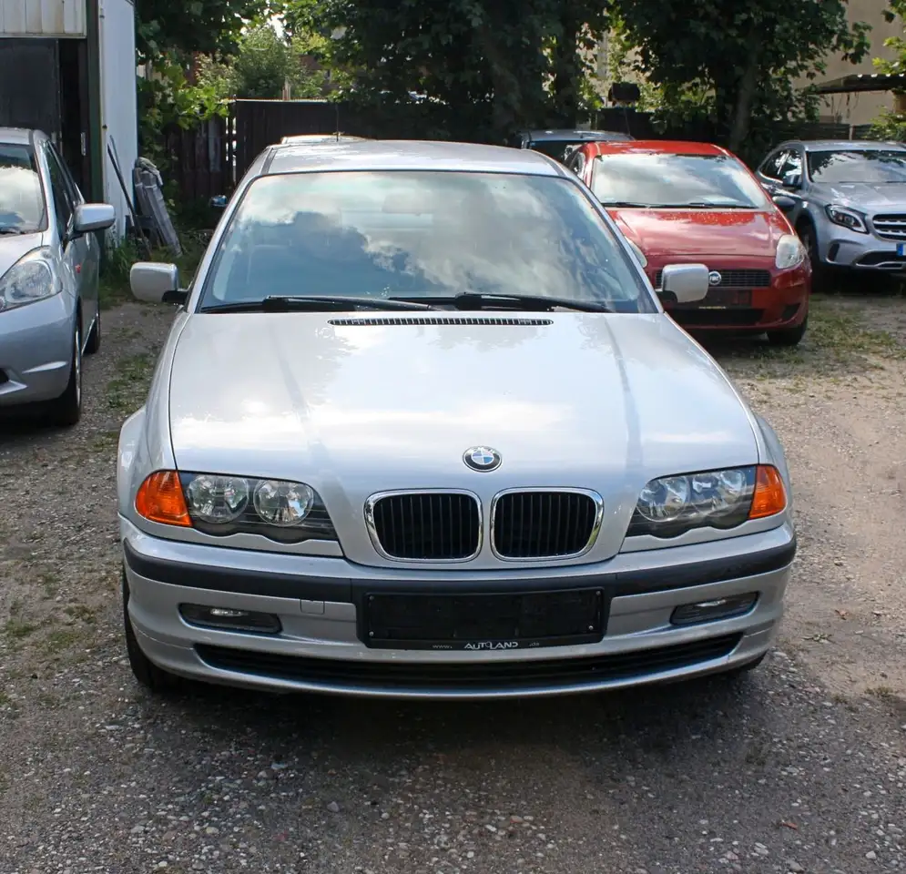 BMW 318 i TÜV/AU 07/2028, foto 2