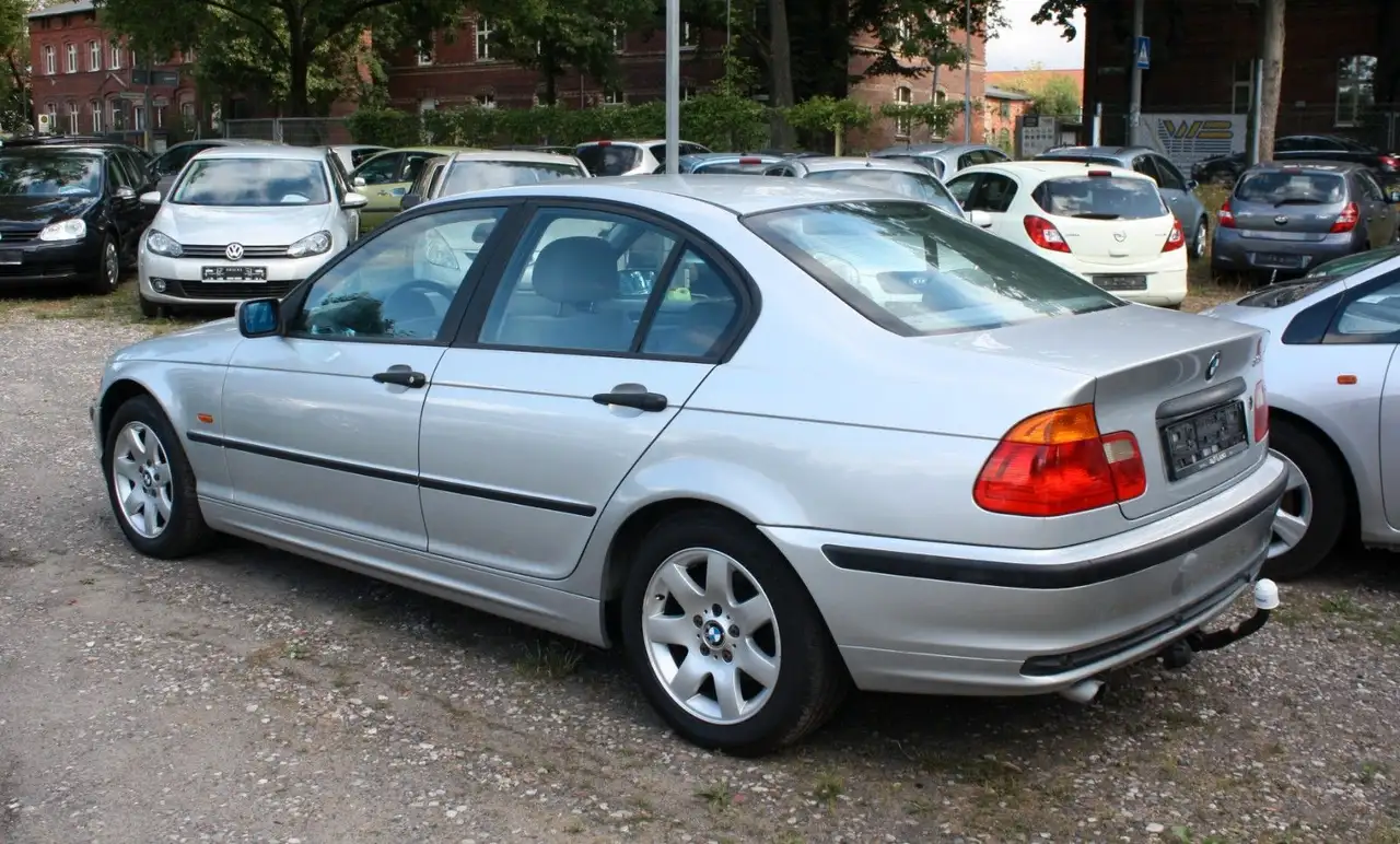 BMW 318 i TÜV/AU 07/2028, foto 4