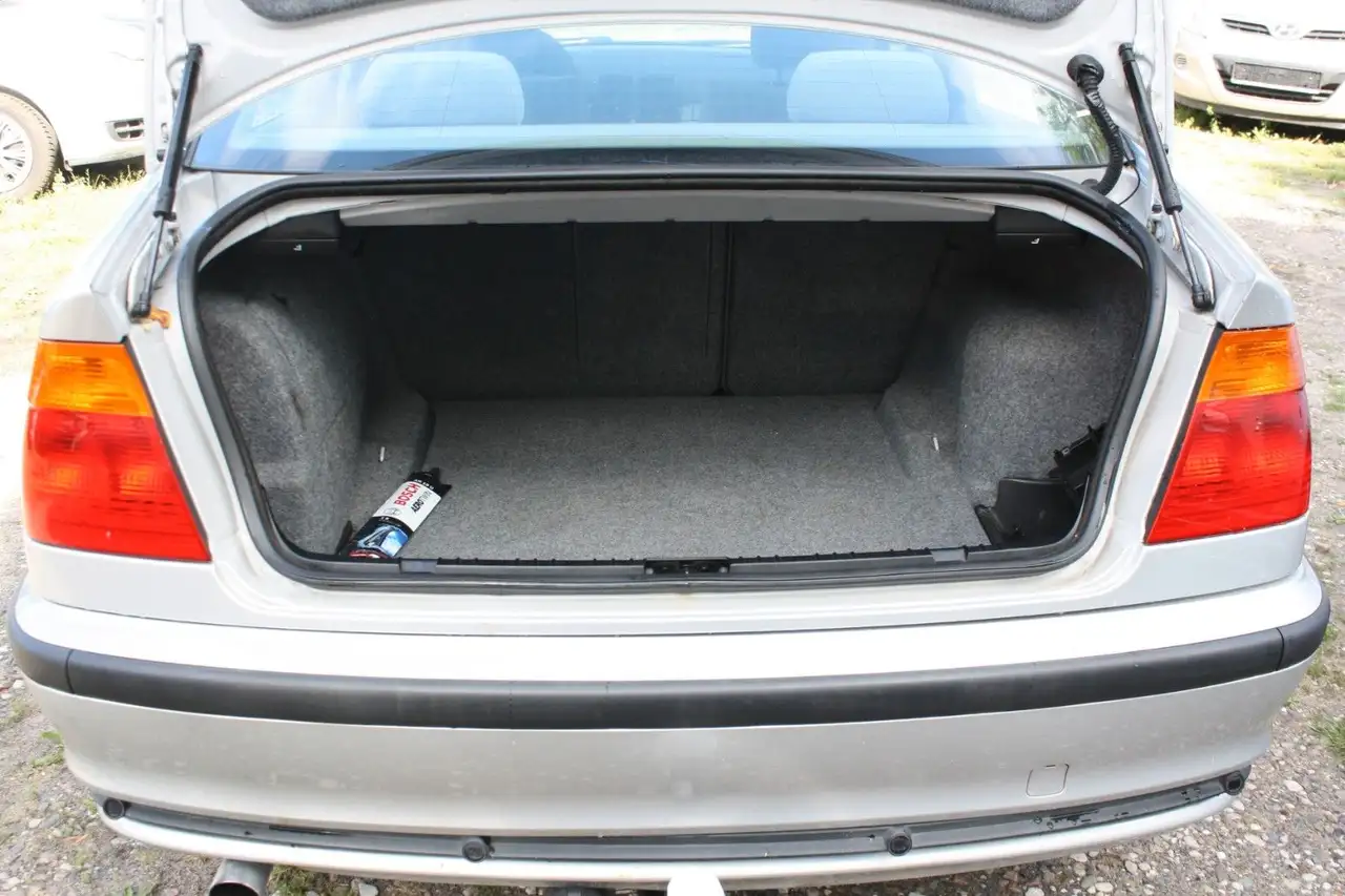 BMW 318 i TÜV/AU 07/2028, foto 7