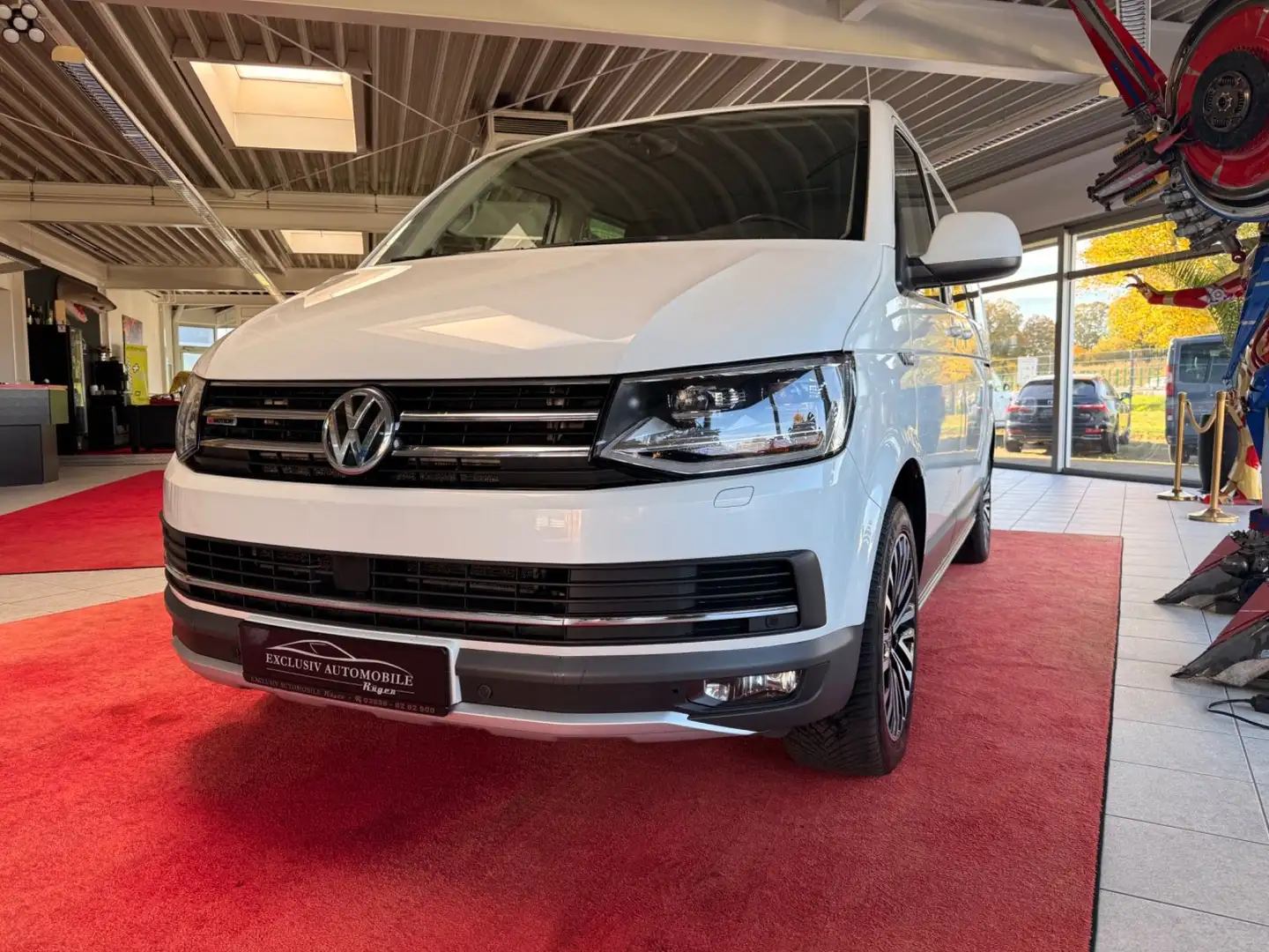 Volkswagen T6 Multivan PanAmericana 4Motion AHK LED ACC 18" Weiß - 1