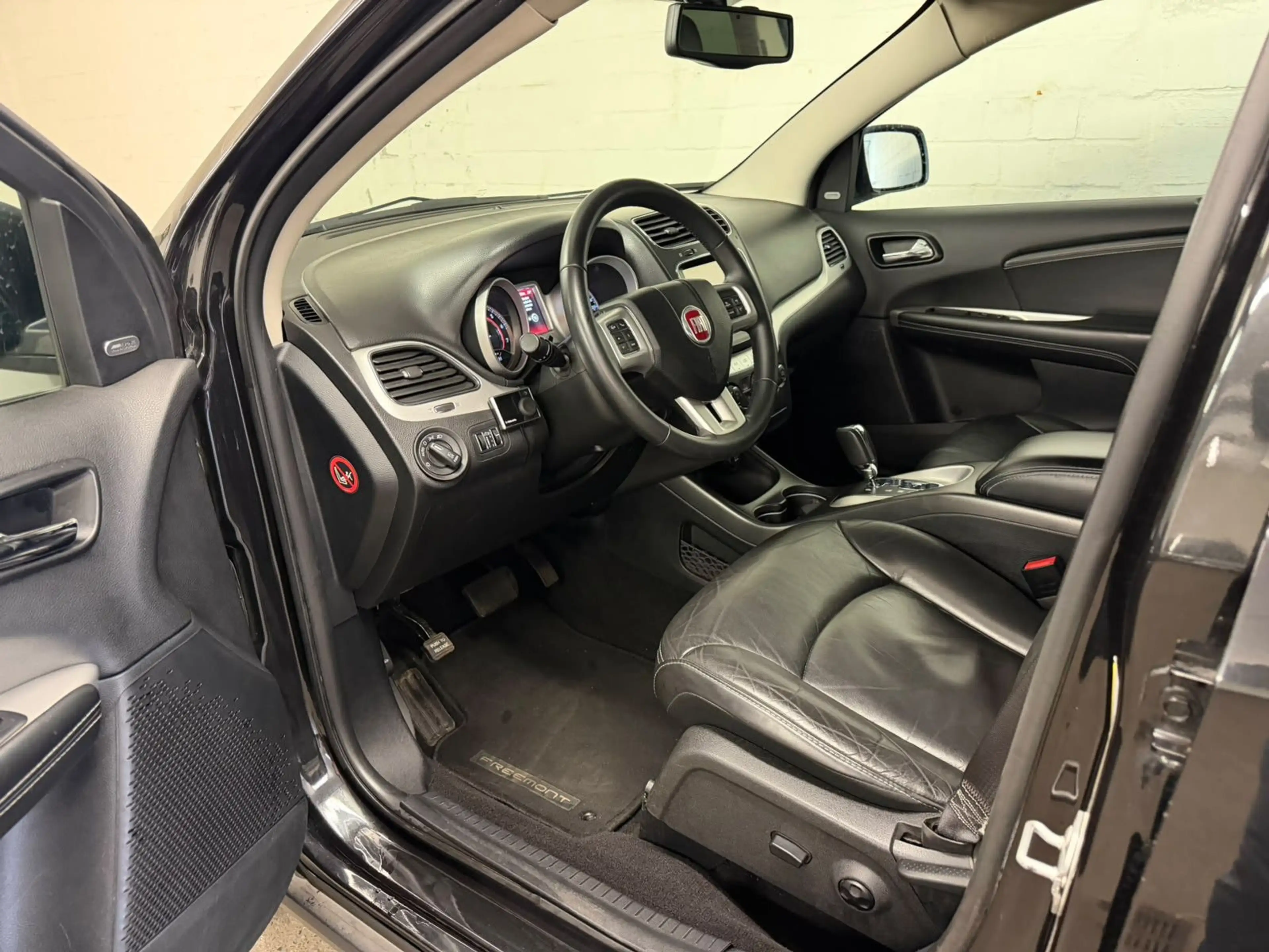 Fiat Freemont Black Code AWD, 1. Hand, 280 PS, V6 — photo 7