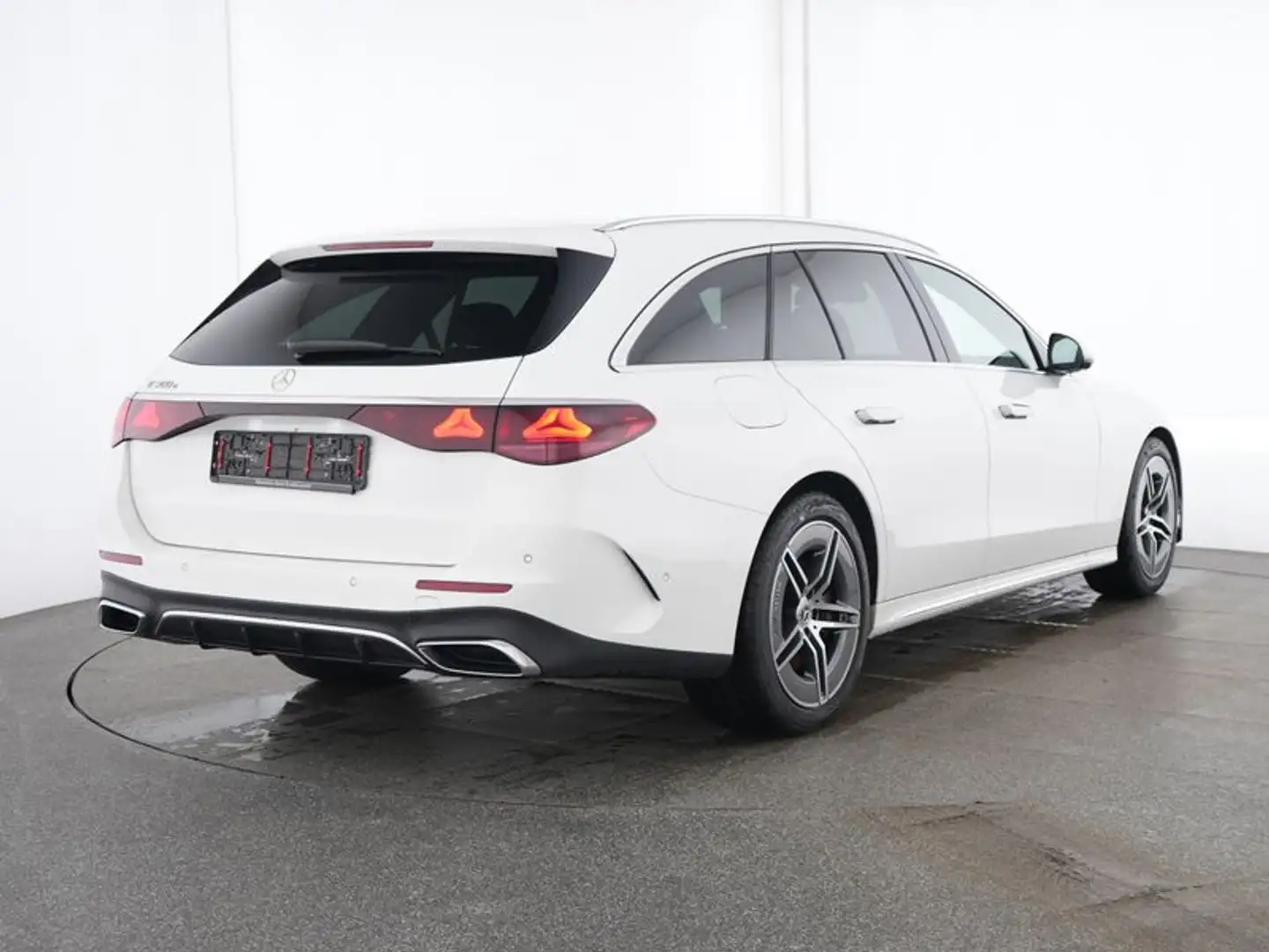 Mercedes-Benz E 300 T e AMG Memory AHK Digital 360° Distro LED Weiß - 2