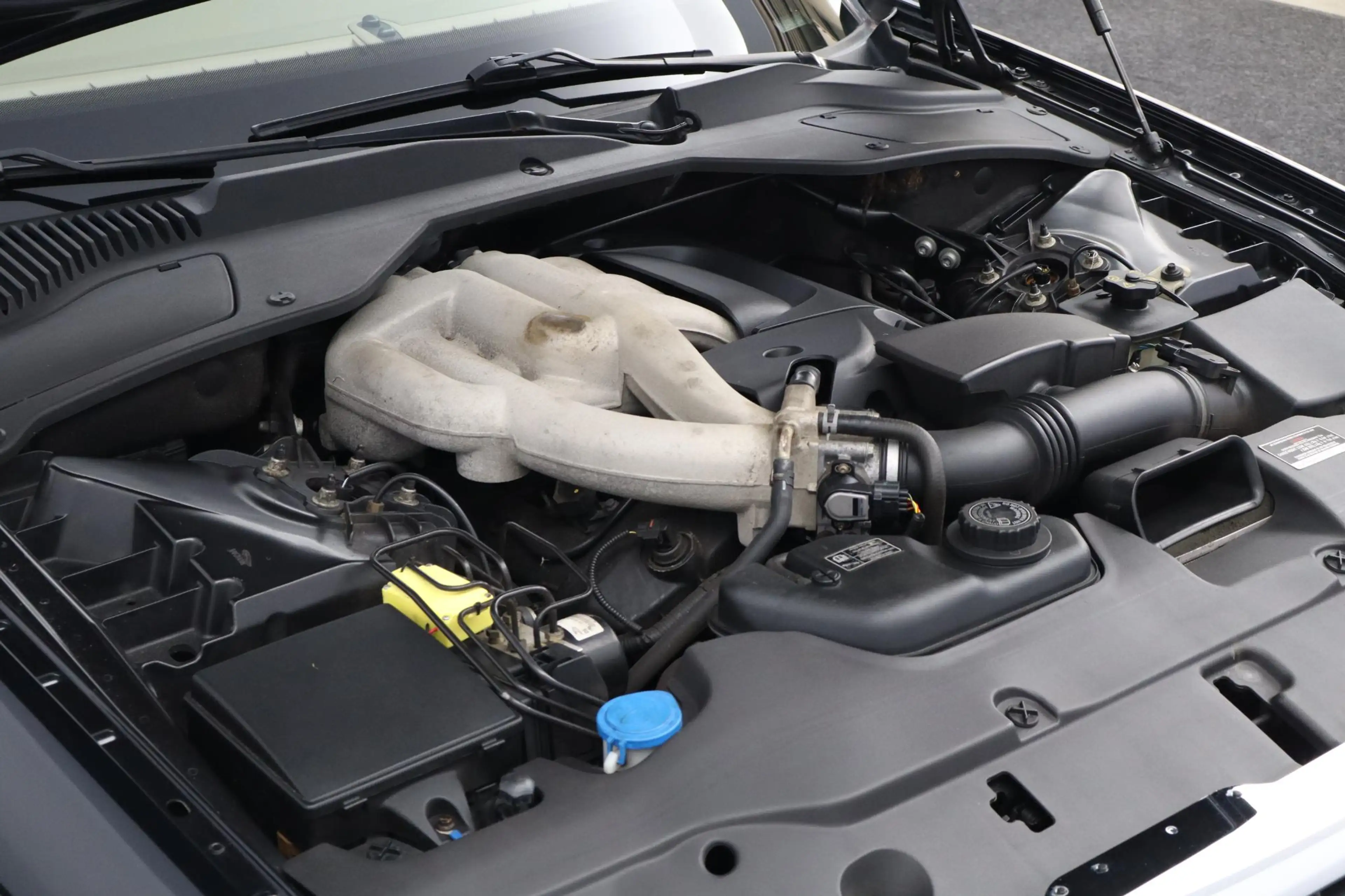 Jaguar XJ 3.0 V6 — photo 19