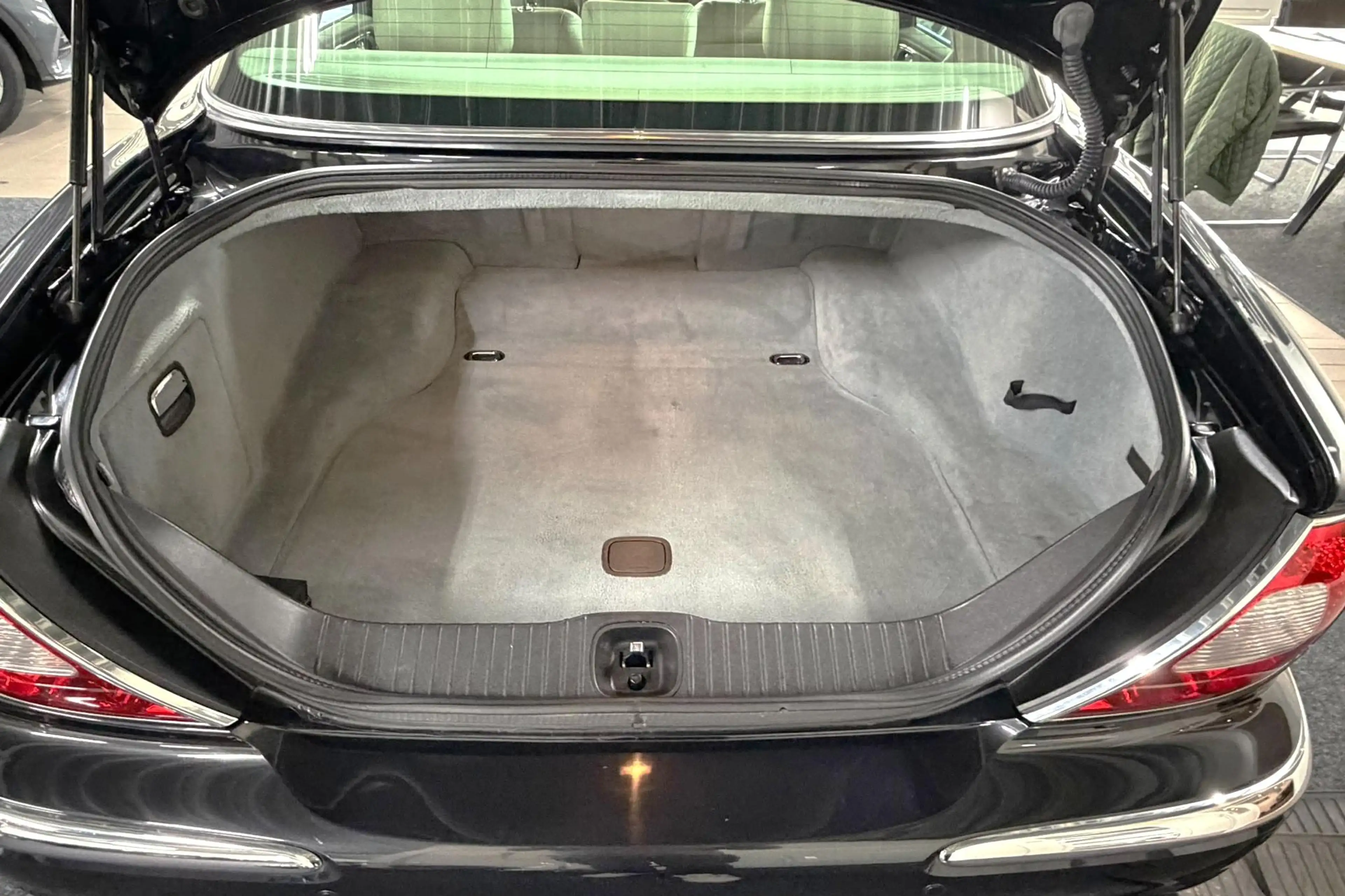 Jaguar XJ 3.0 V6 — photo 18