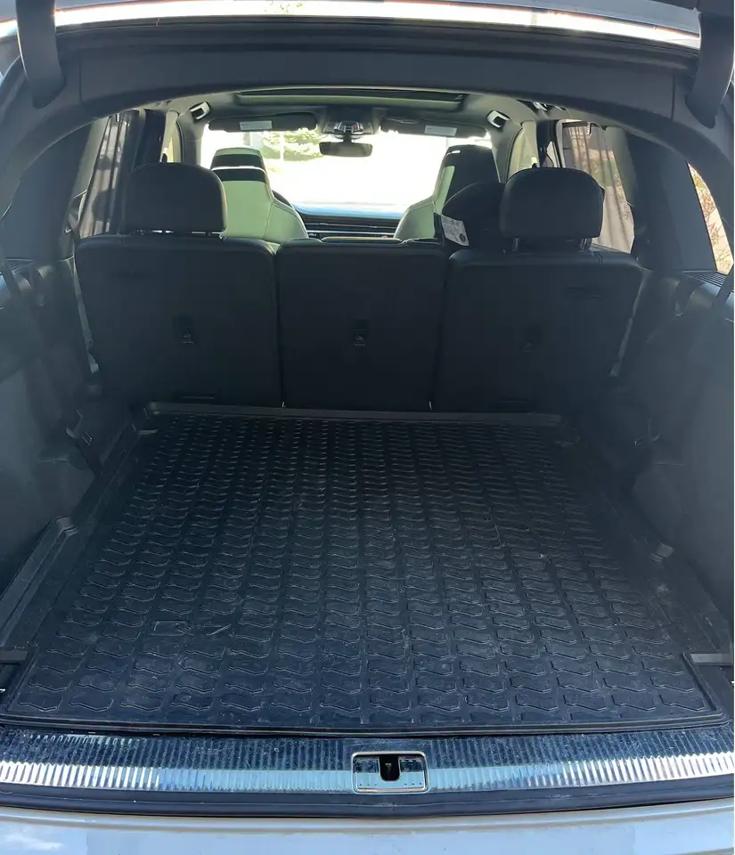 Audi SQ7 снимка Audi SQ7