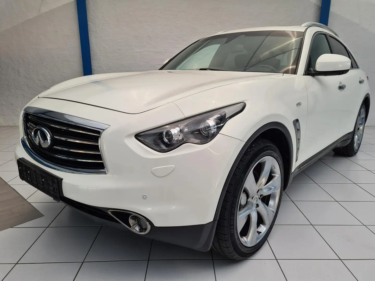Infiniti QX70 S 3.0 V6 | 21 Zoll | Navi | 360° Weiß - 2