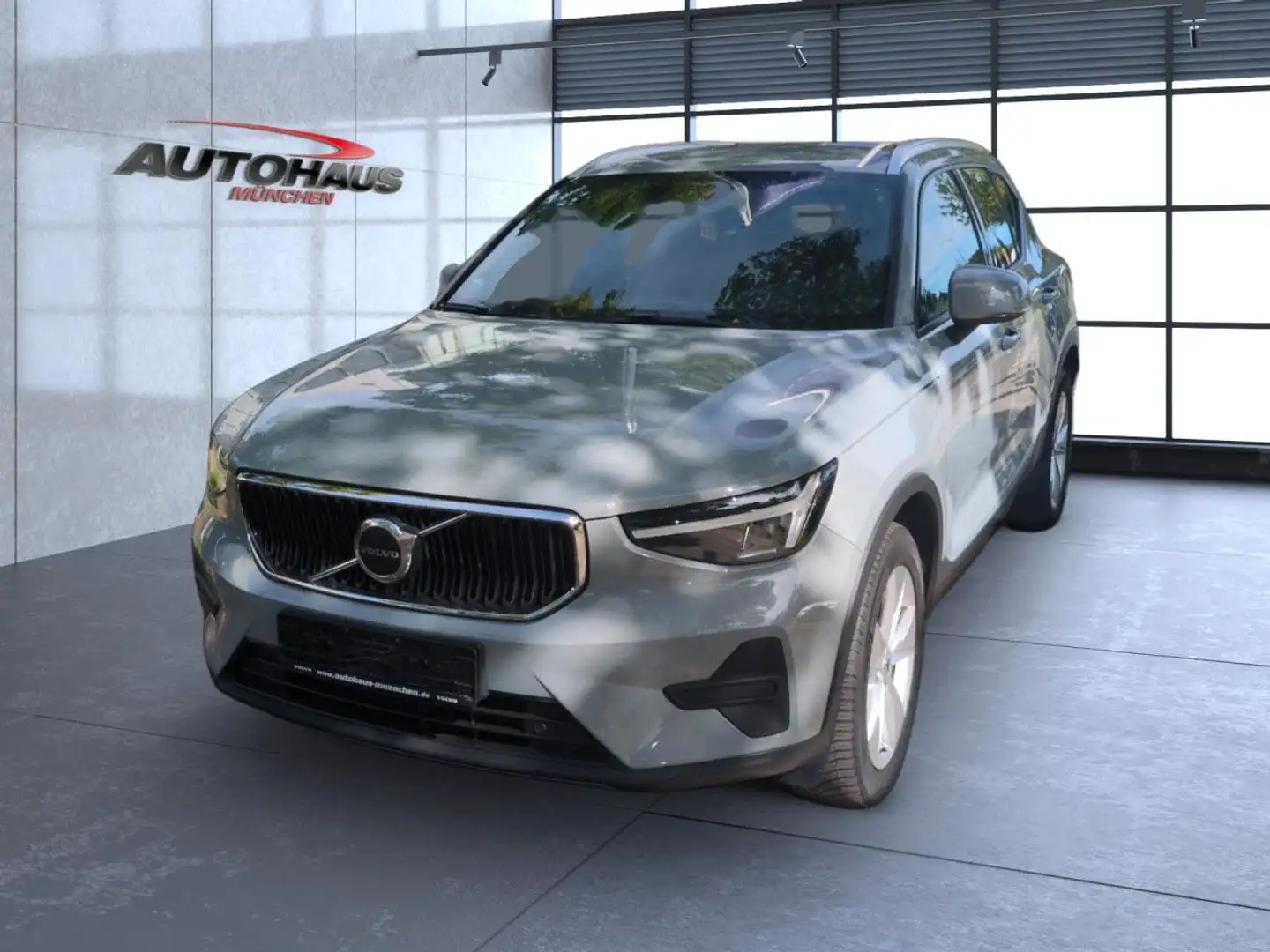 Volvo XC40 XC 40 Core 2WD Bluetooth Navi LED Klima Grau - 2