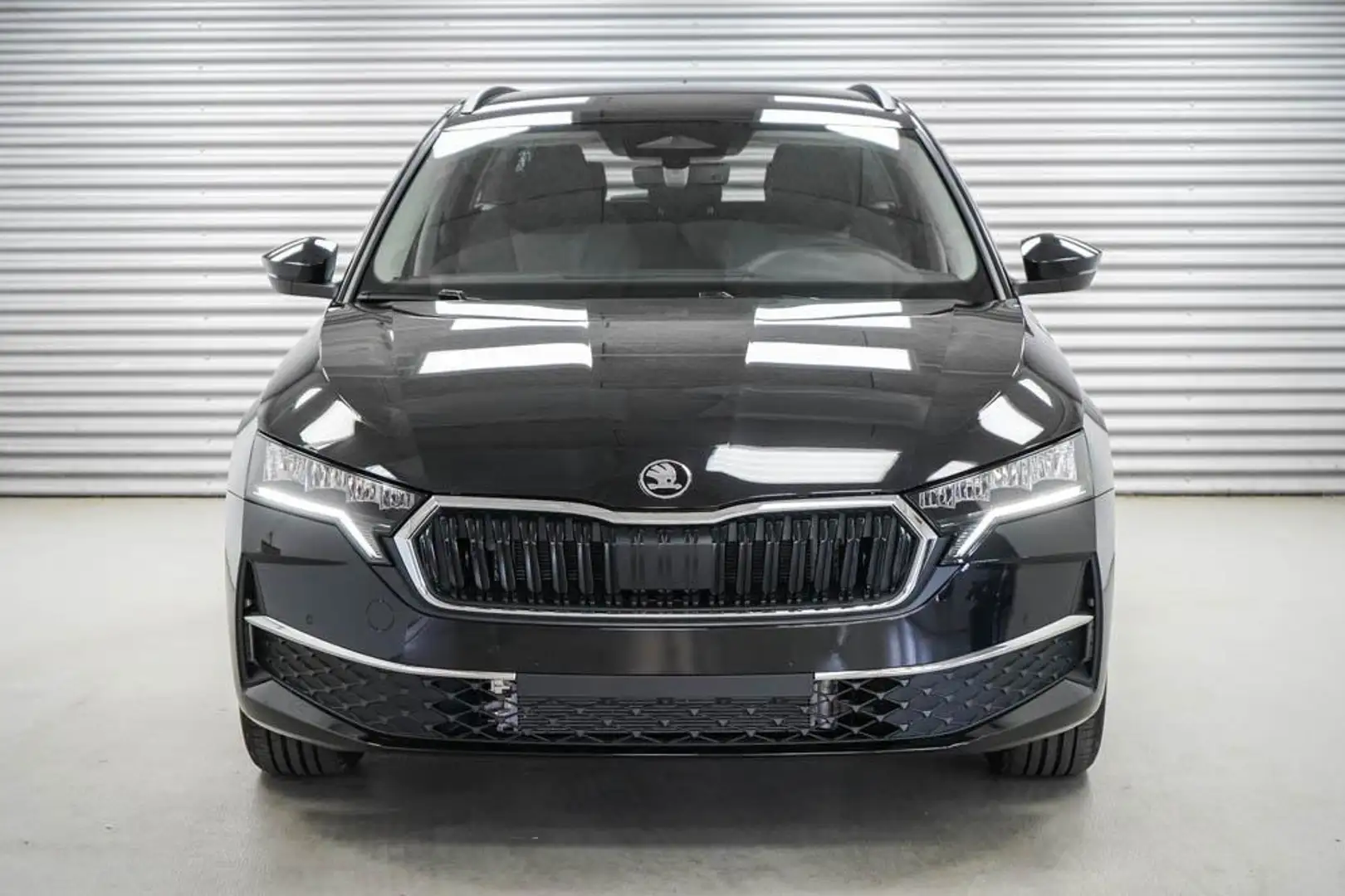 Skoda Octavia Combi Kombi 1,5 TSI mHEV DSG Selection - LAGER ... Schwarz - 2