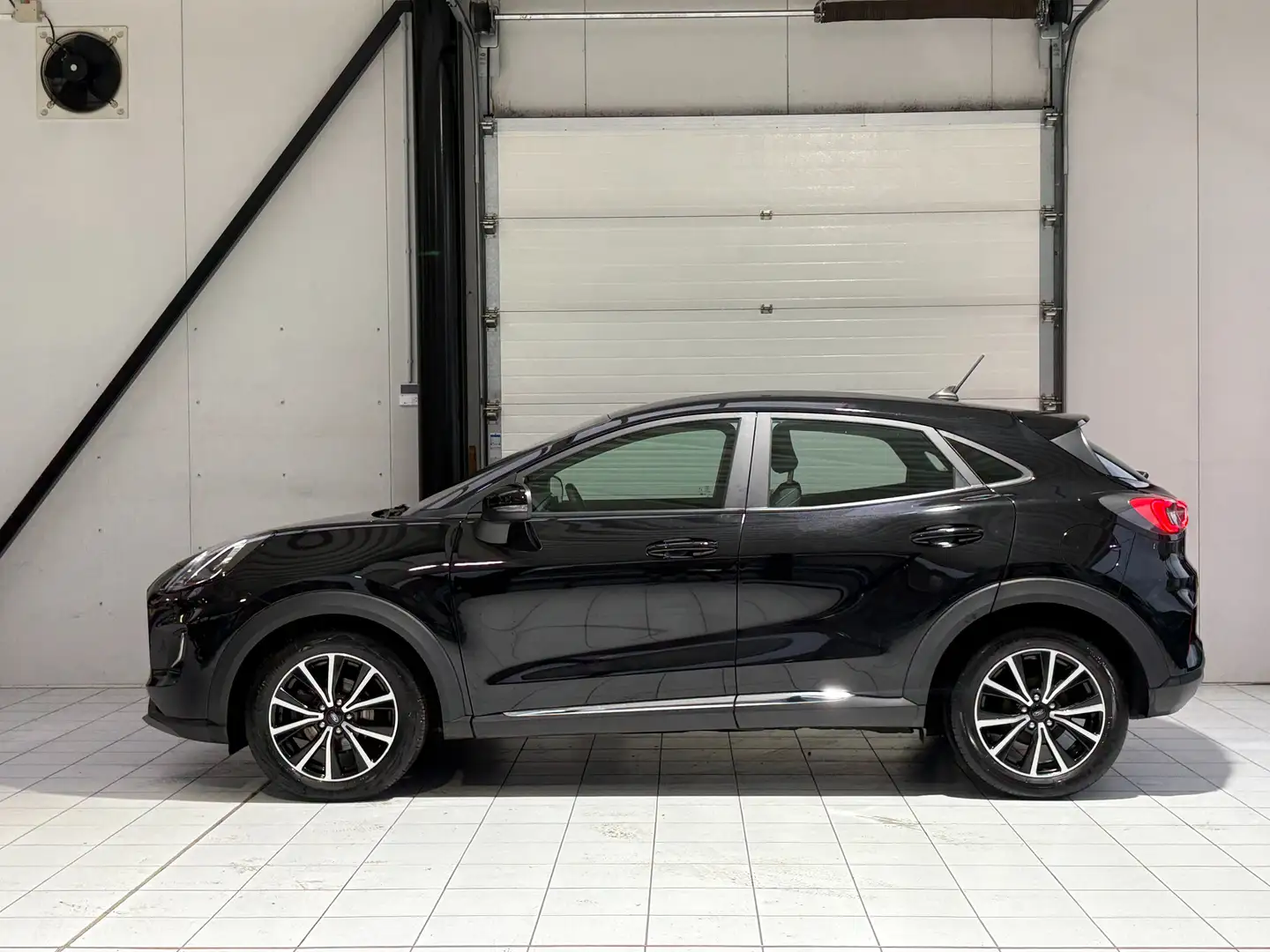 Ford Puma 1.5 TDCi *XENON * GPS * PDC * CARPLAY * JANTE* Schwarz - 2