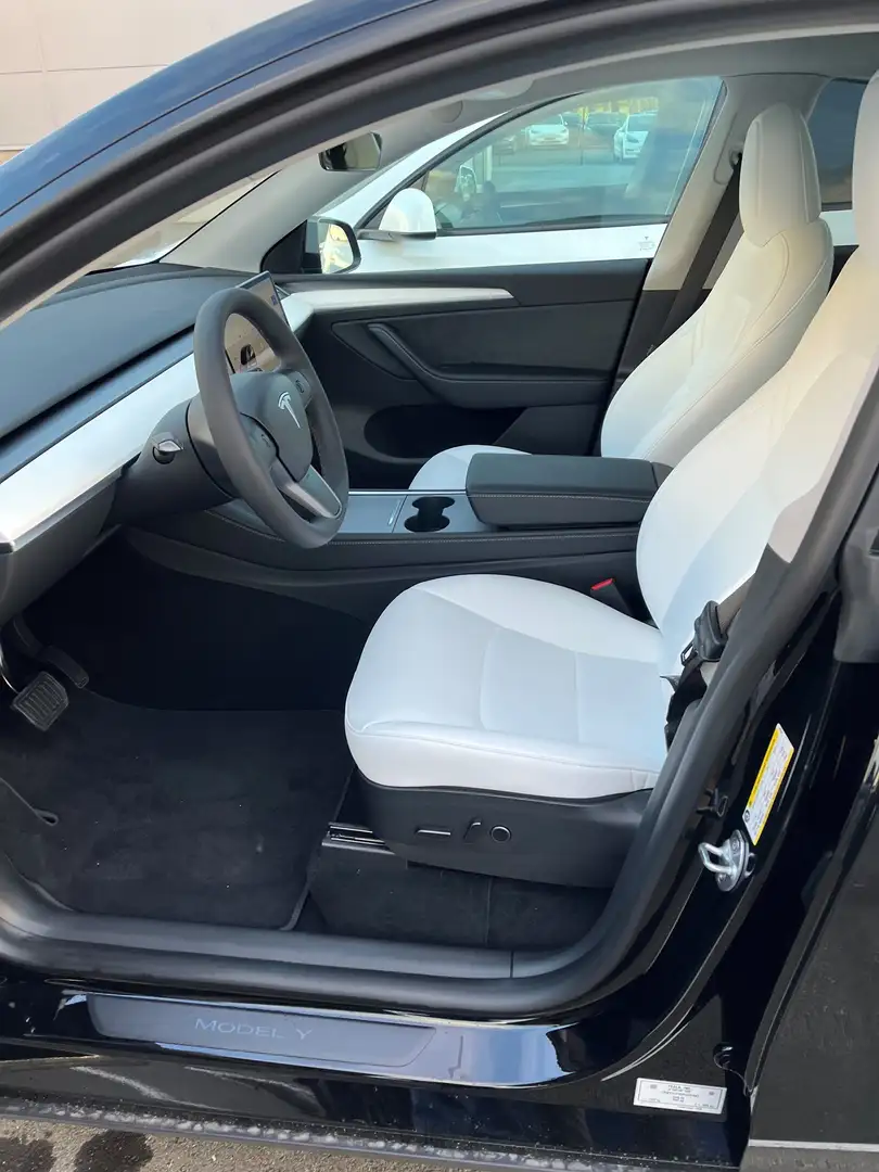 Tesla Model Y Model Y Long Range Dual Motor AWD Noir - 2