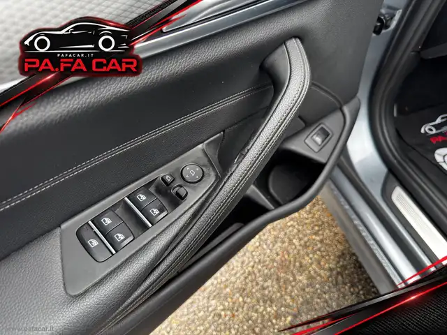 BMW 5 Series view 7