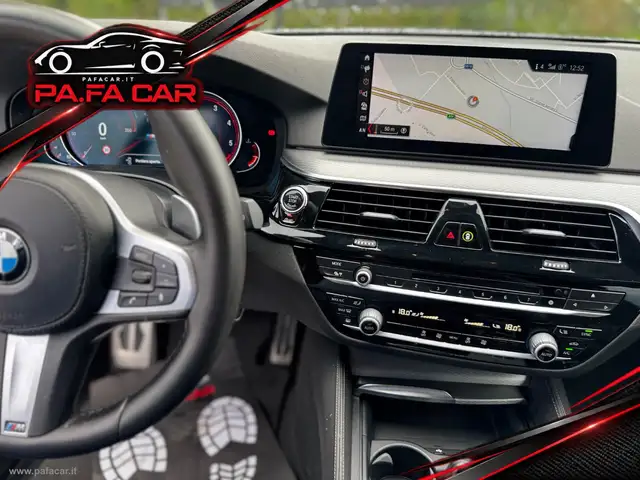 BMW 5 Series view 13