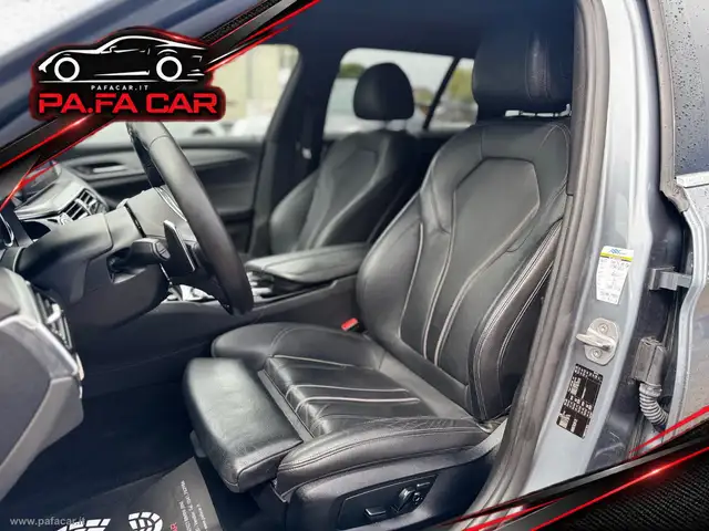 BMW 5 Series view 8