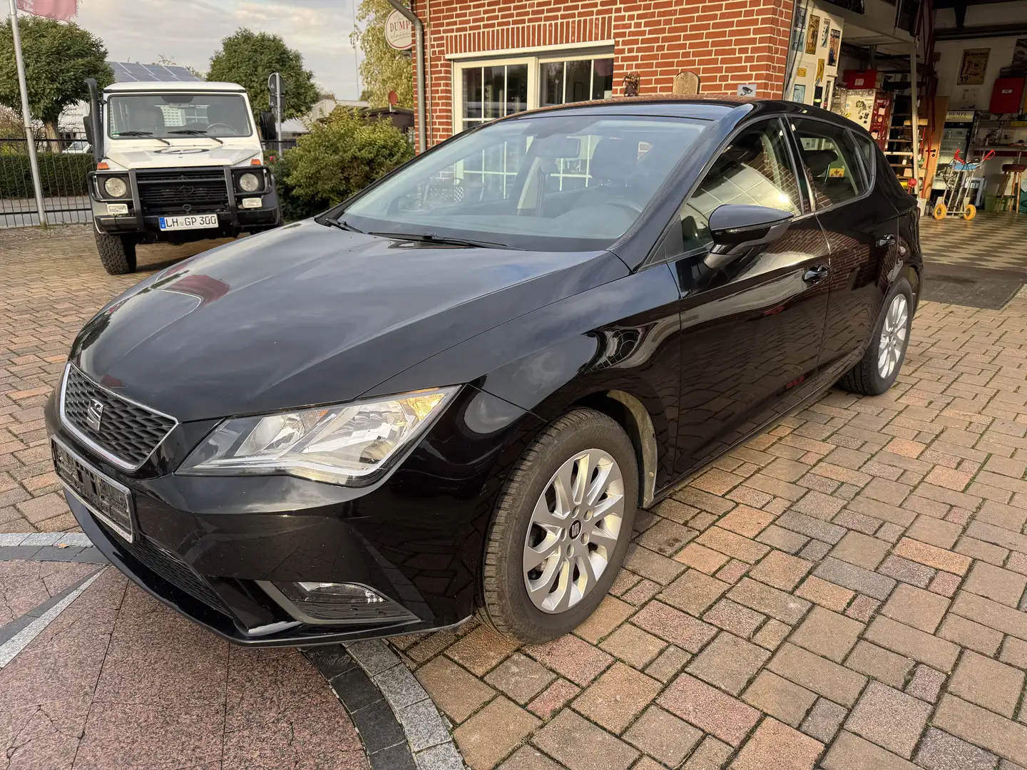 SEAT Leon Style 1,9 TDI Zwart - 1