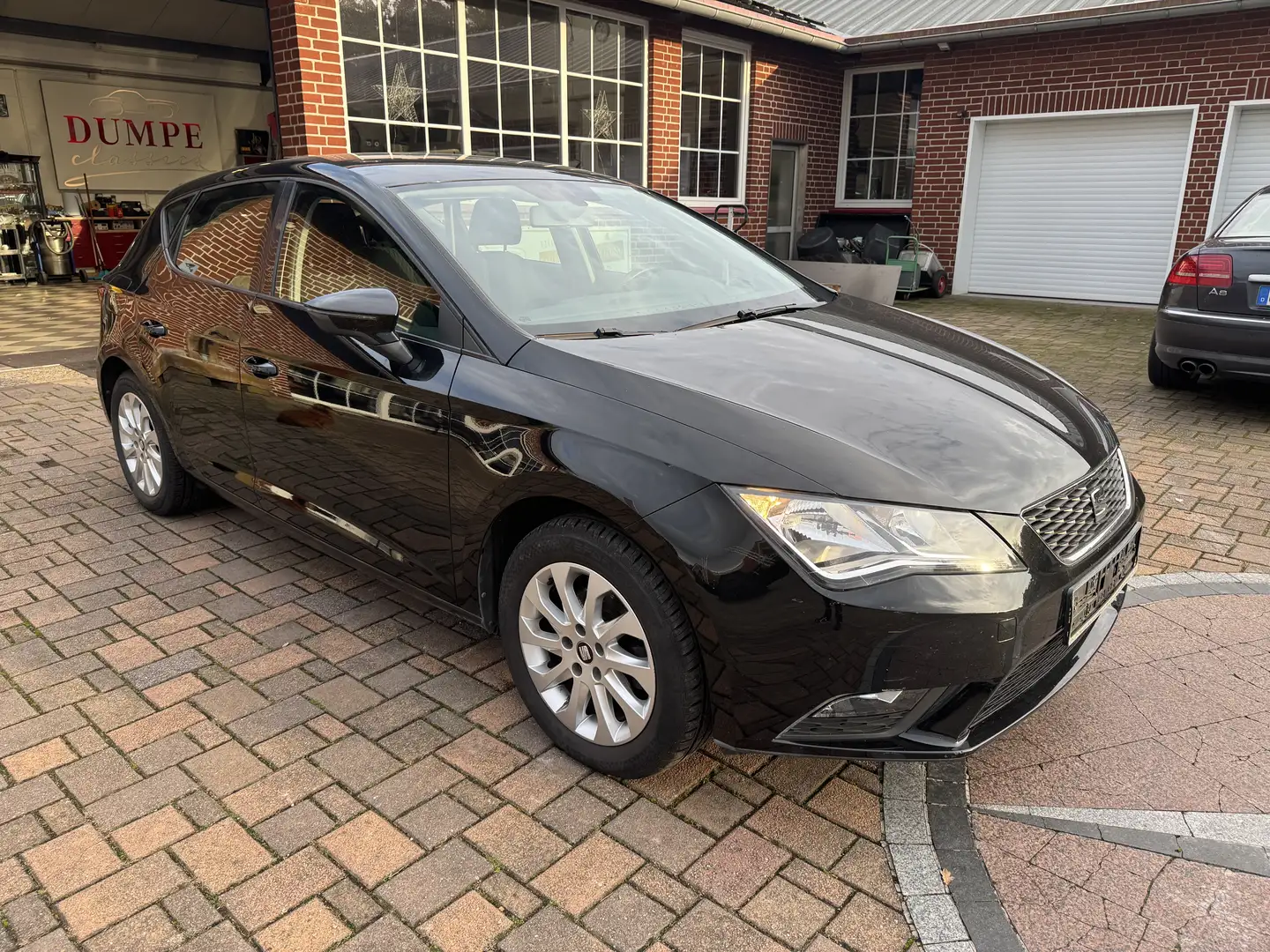 SEAT Leon Style 1,9 TDI Zwart - 2