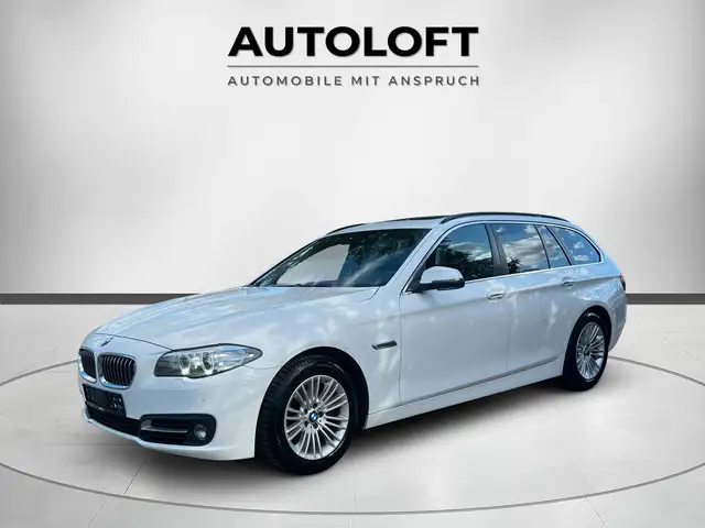 BMW 525 d Touring AHK/PANO/LEDER/R-Kamera/HEAD-UP