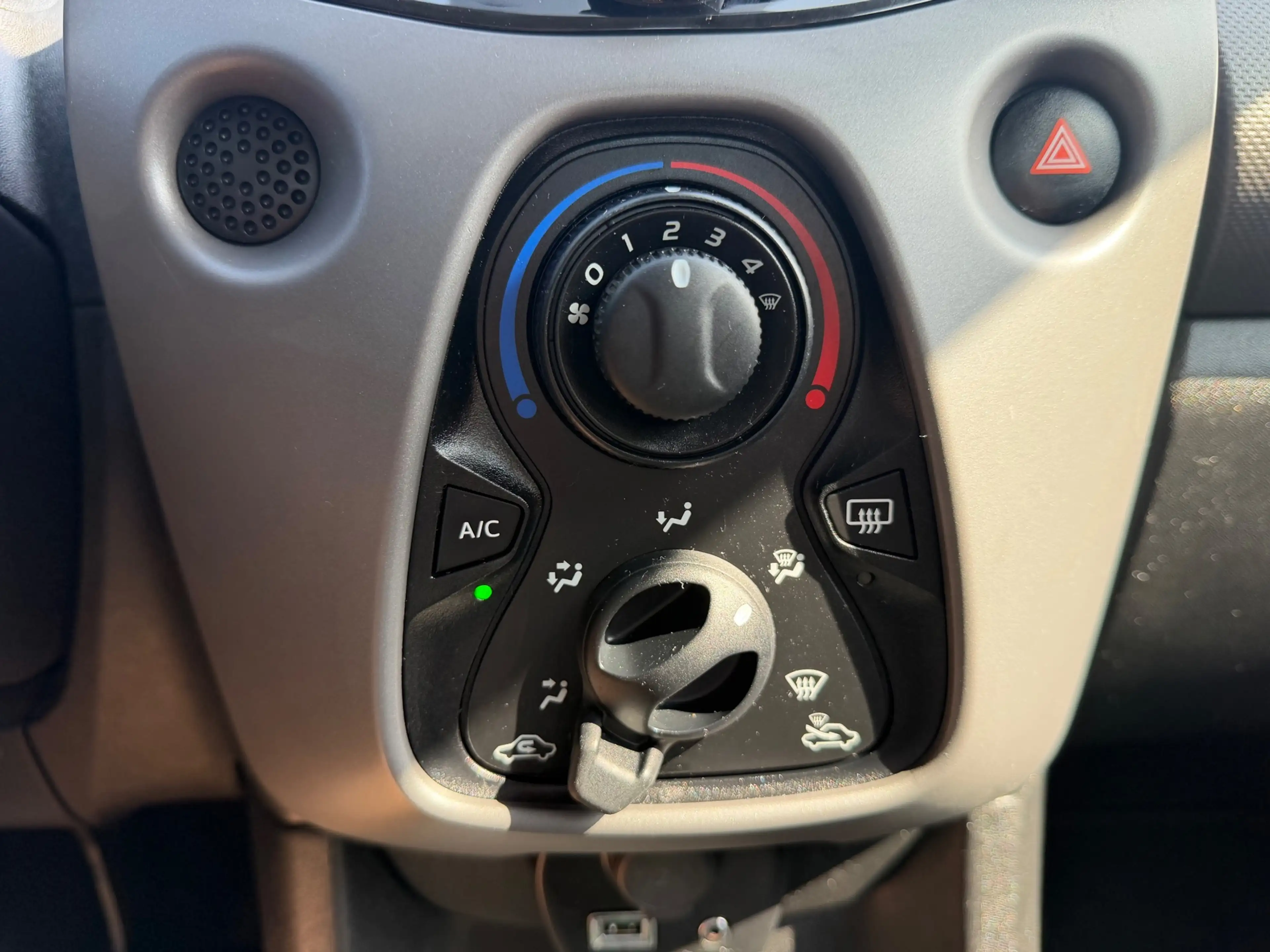 Peugeot 108 1.0 e-VTi Active/Airco/Navi/Carplay/Nap/Nieuw Apk/ — photo 13