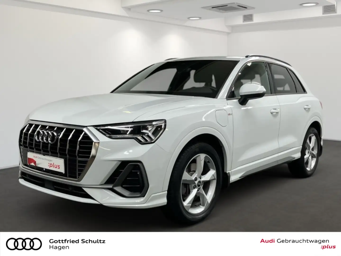 Audi Q3 45 TFSIe S-tronic LED NAV KAMERA DAB S line Weiß - 1