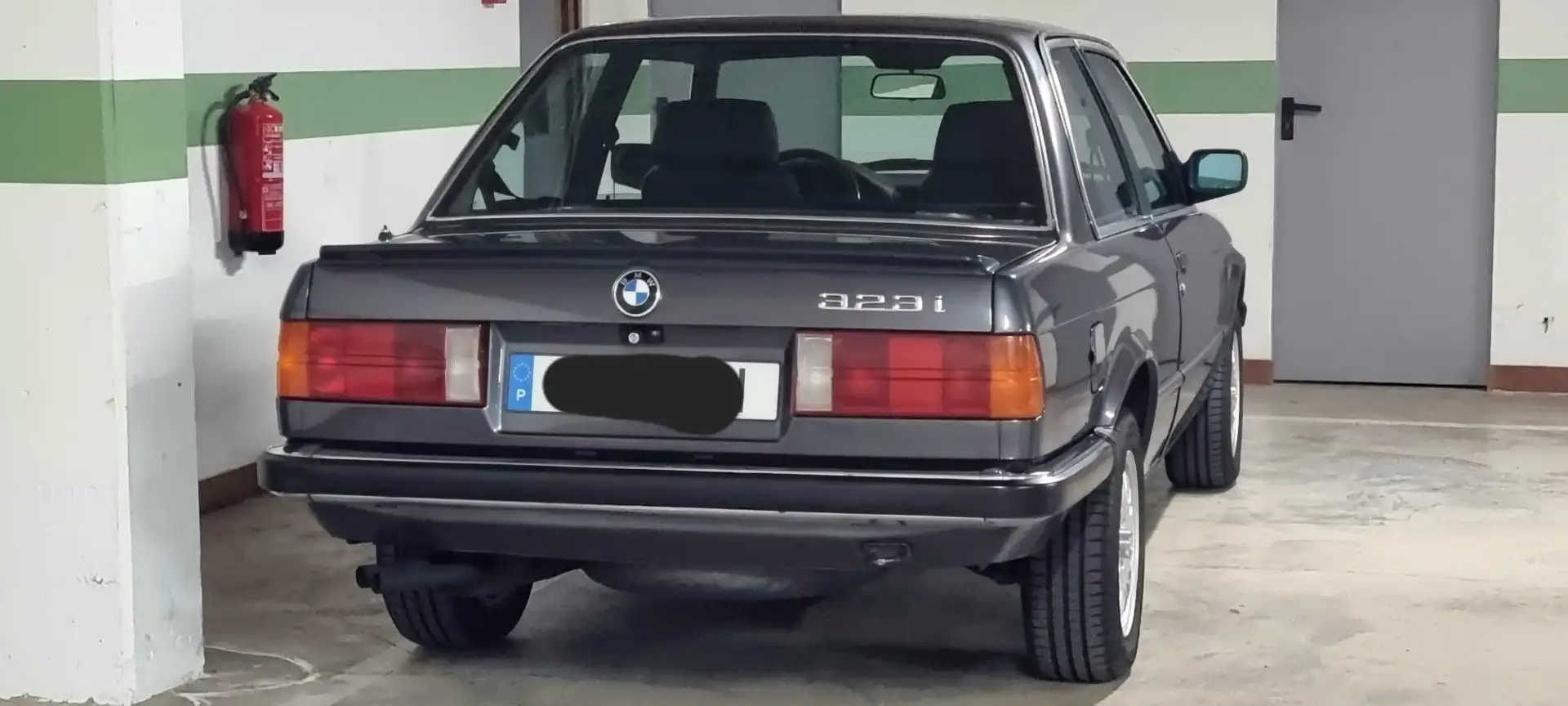 BMW 323 E30 Coupe Phase 1 - 2