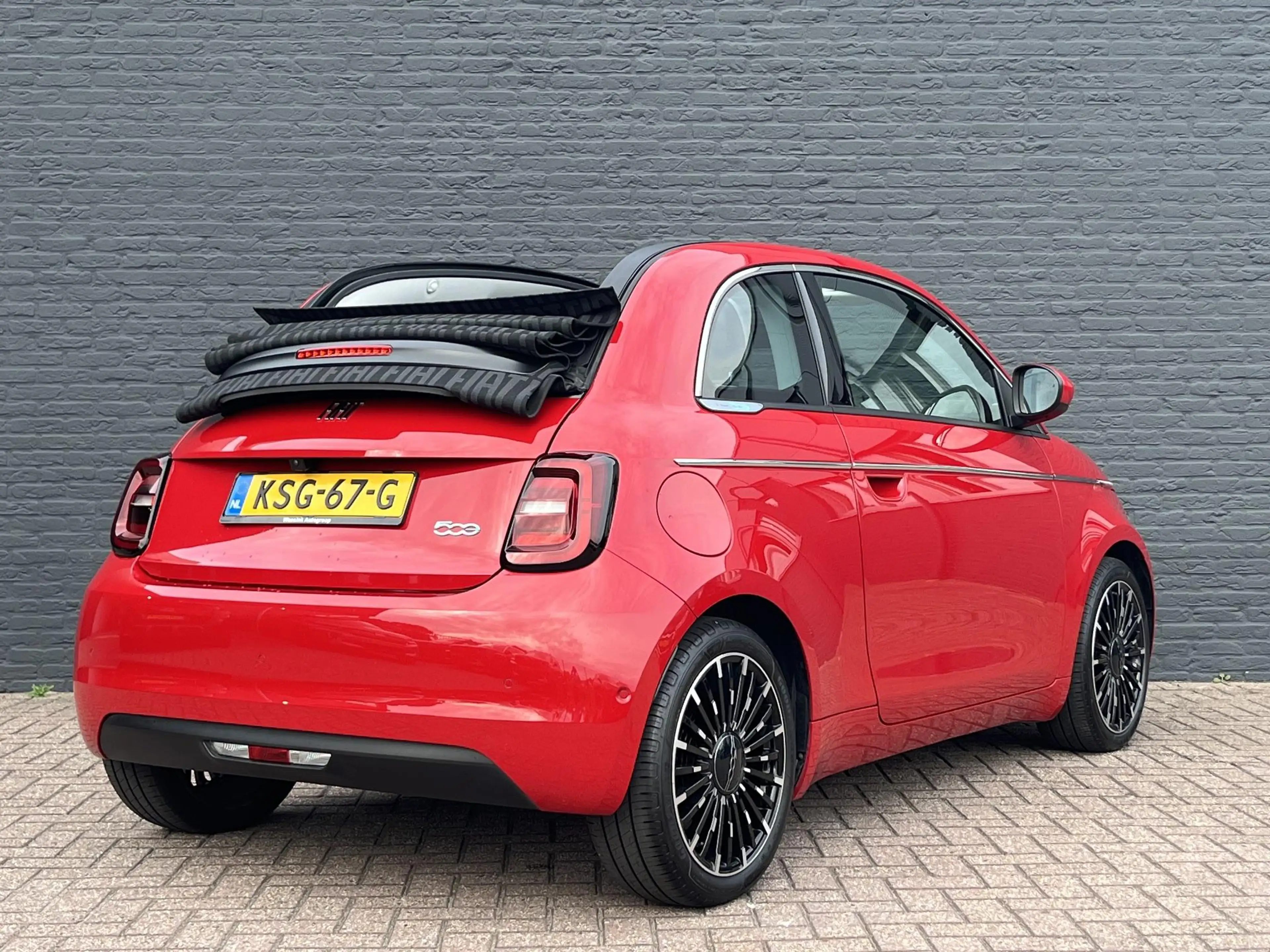 Fiat 500C La Prima 42 kWh SOH 95,6% | Stoelverwarming | Cabr — photo 8