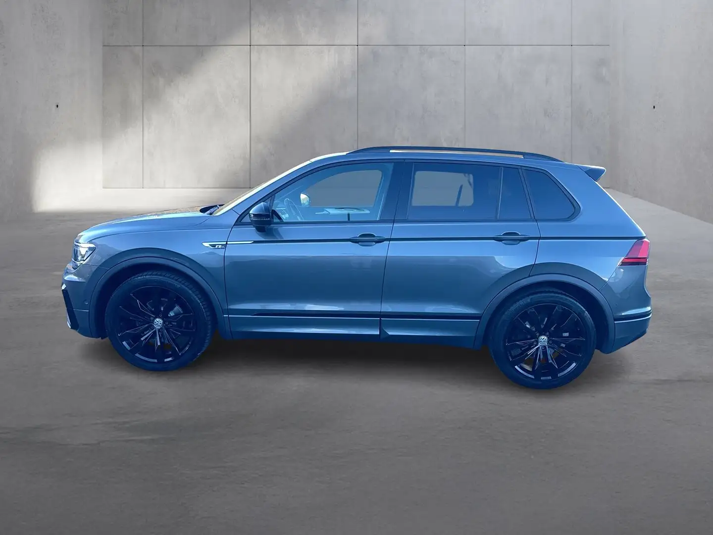 Volkswagen Tiguan Sky TSI ACT OPF DSG Grau - 2