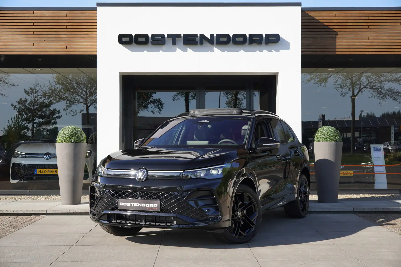 Volkswagen Tiguan 1.5/272pk eHybrid R-Line Blackstyle VOL!|2025|Pano Zwart - 2