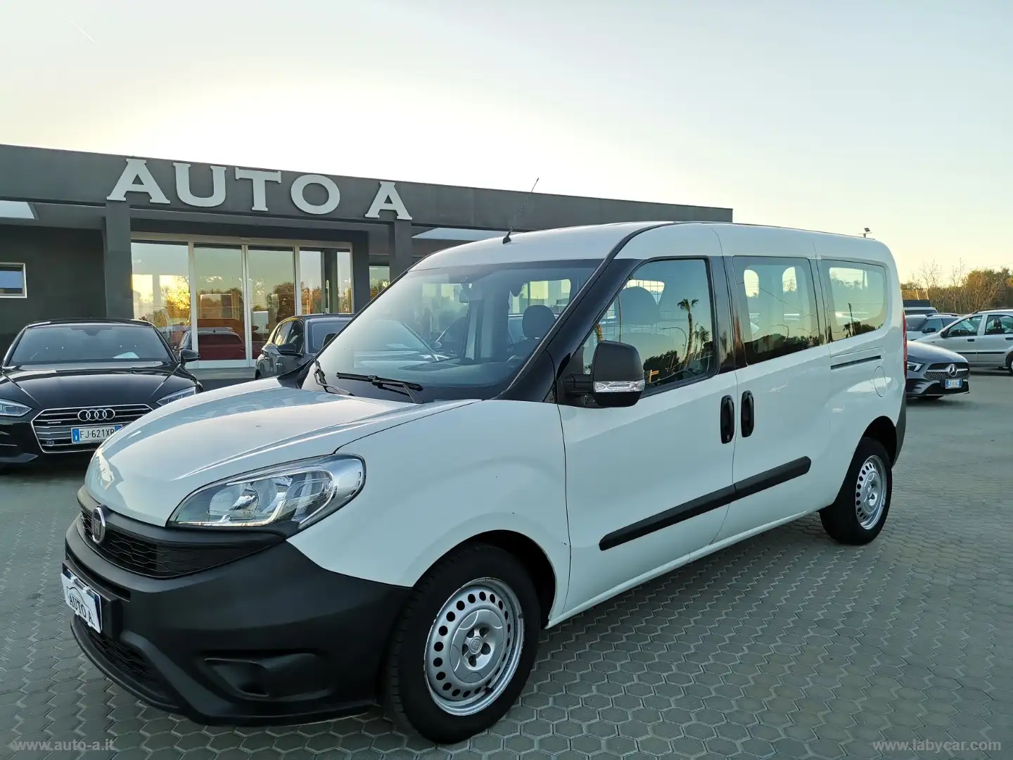 Fiat Doblo DOBLO 1.3 MJT 95 CV MAXI VETRATO FURGONE Bianco - 1