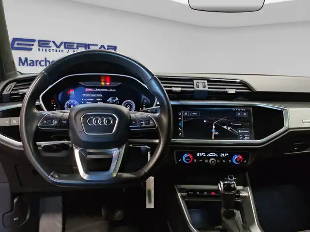 Audi Q3 view 7