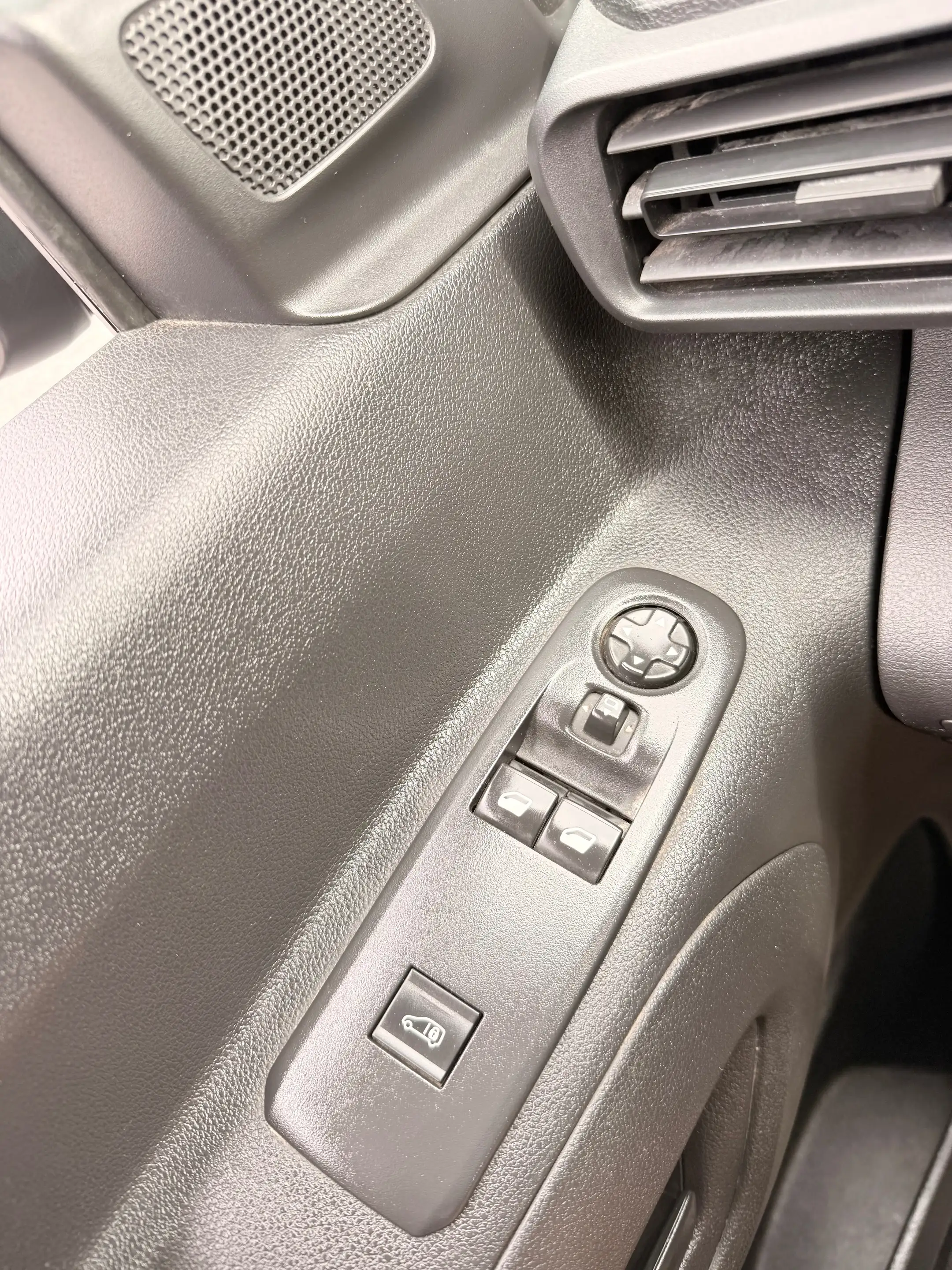 Peugeot Partner 1.5 BlueHDi L1 STD Light Prem. S/S(EU6.2 — photo 11