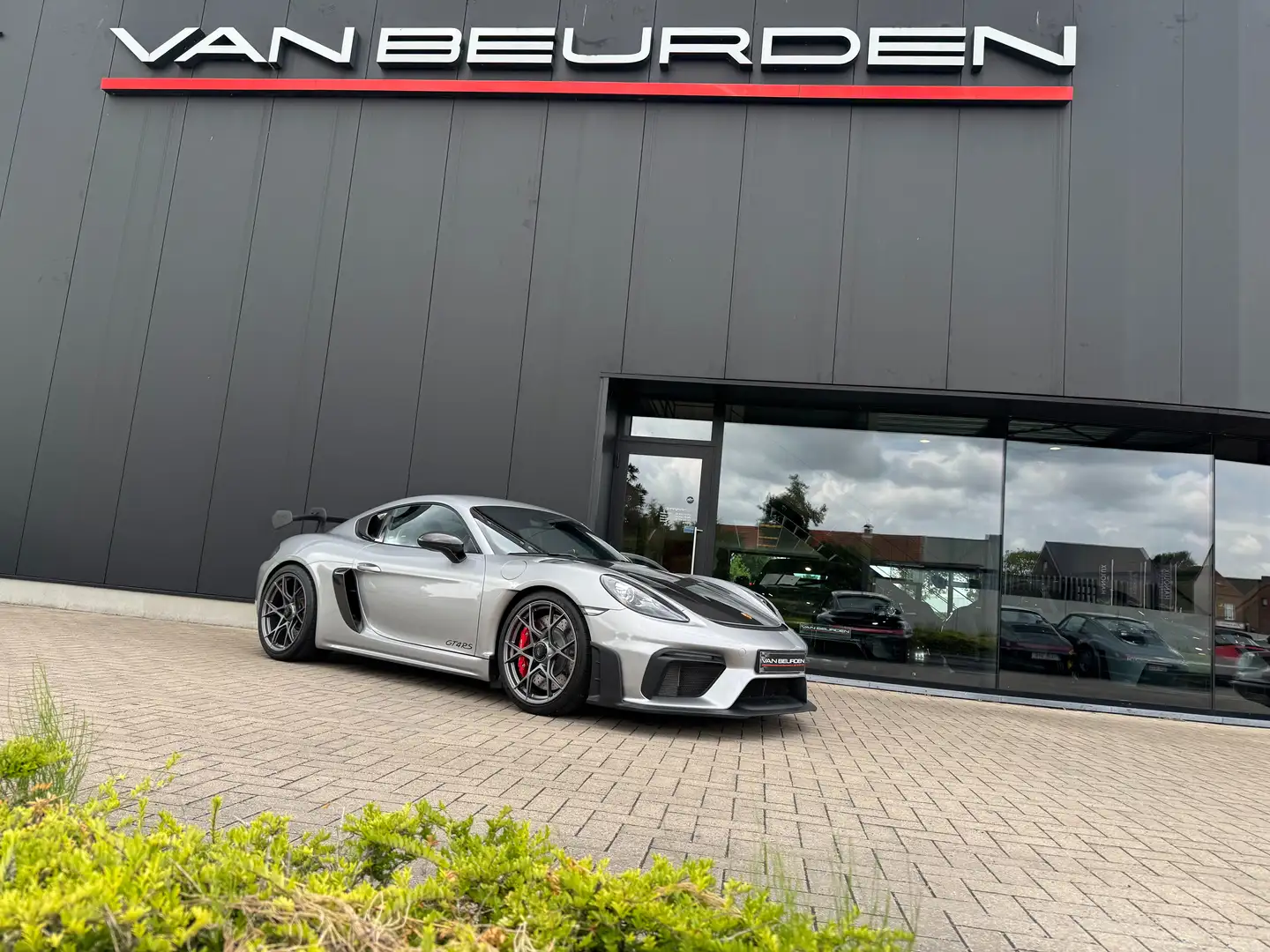 Porsche Cayman 718 Cayman GT4 RS "Overname leasing mogelijk" Zilver - 1
