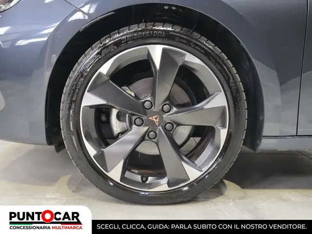 Cupra Leon view 25