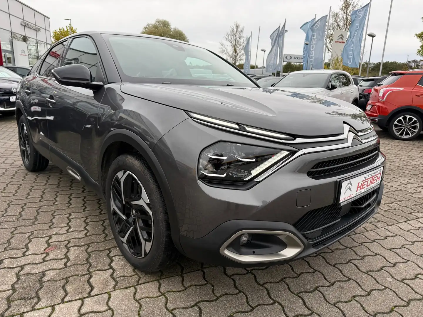 Citroen C4 PureTech 130 Feel Pack Gris - 2