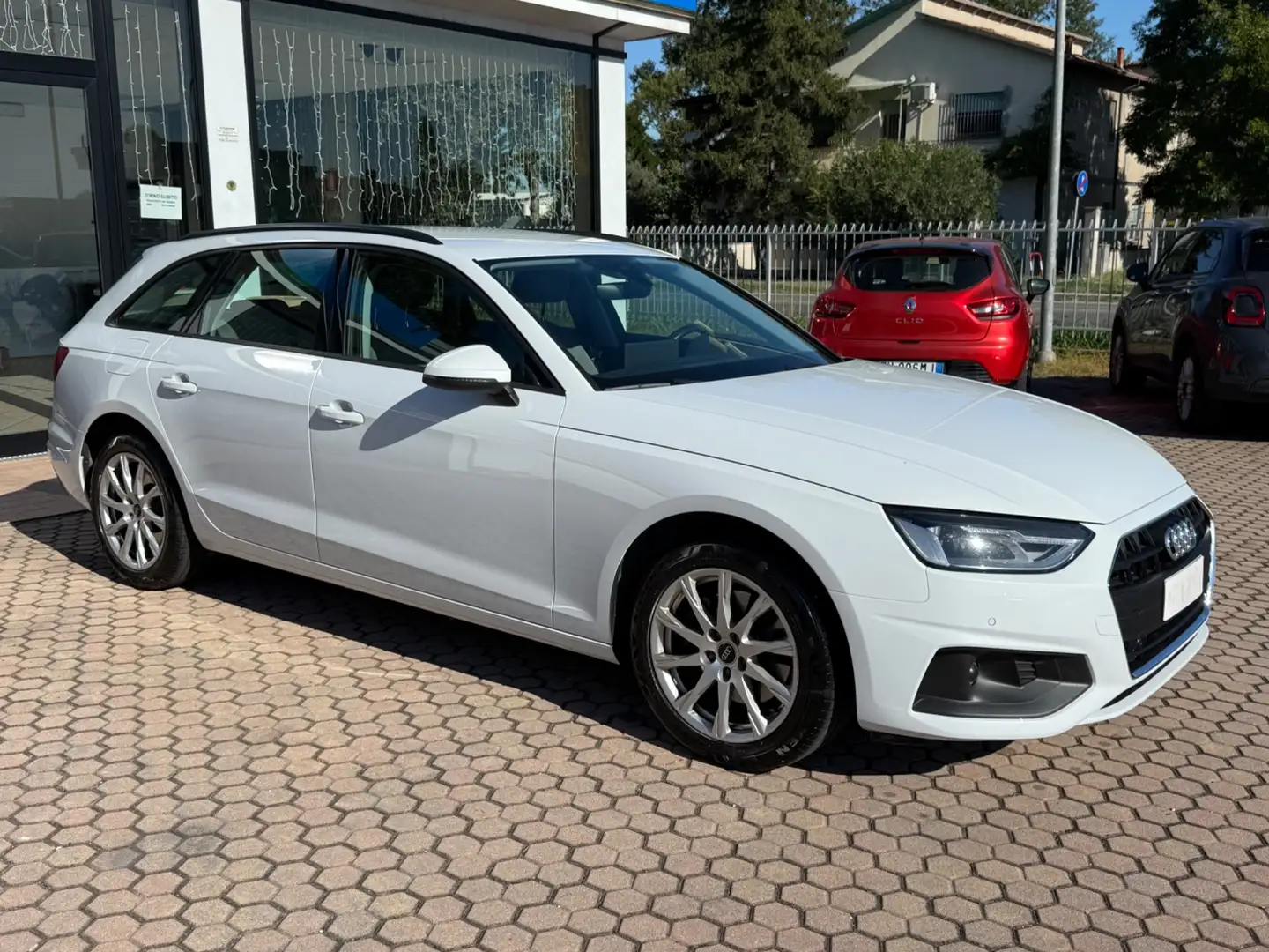 Audi A4 A4 35 TDI/163 CV S tronic Business Bianco - 2