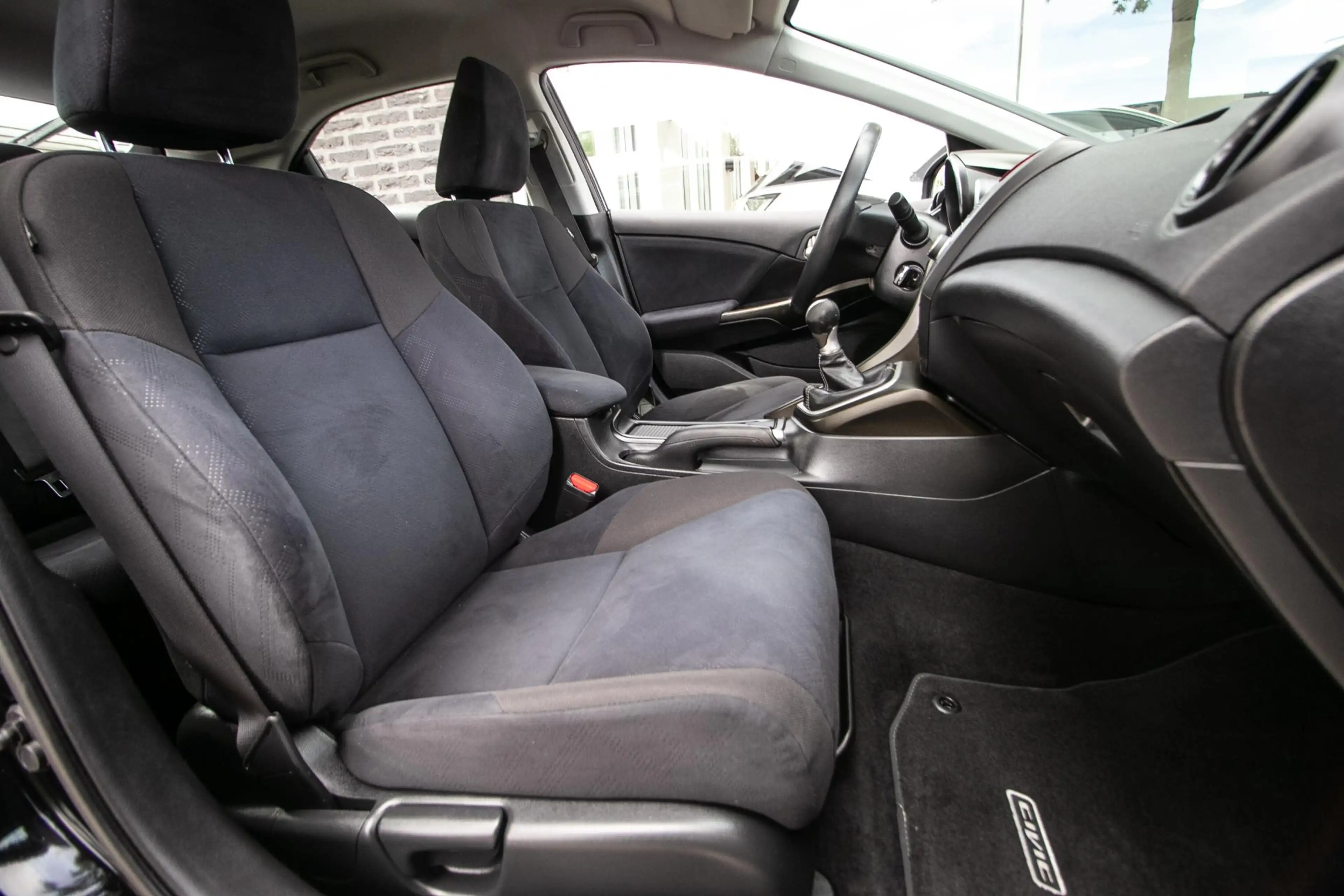 Honda Civic 1.4 Sport | Dealer onderhouden | Camera | 17" LMV — photo 5