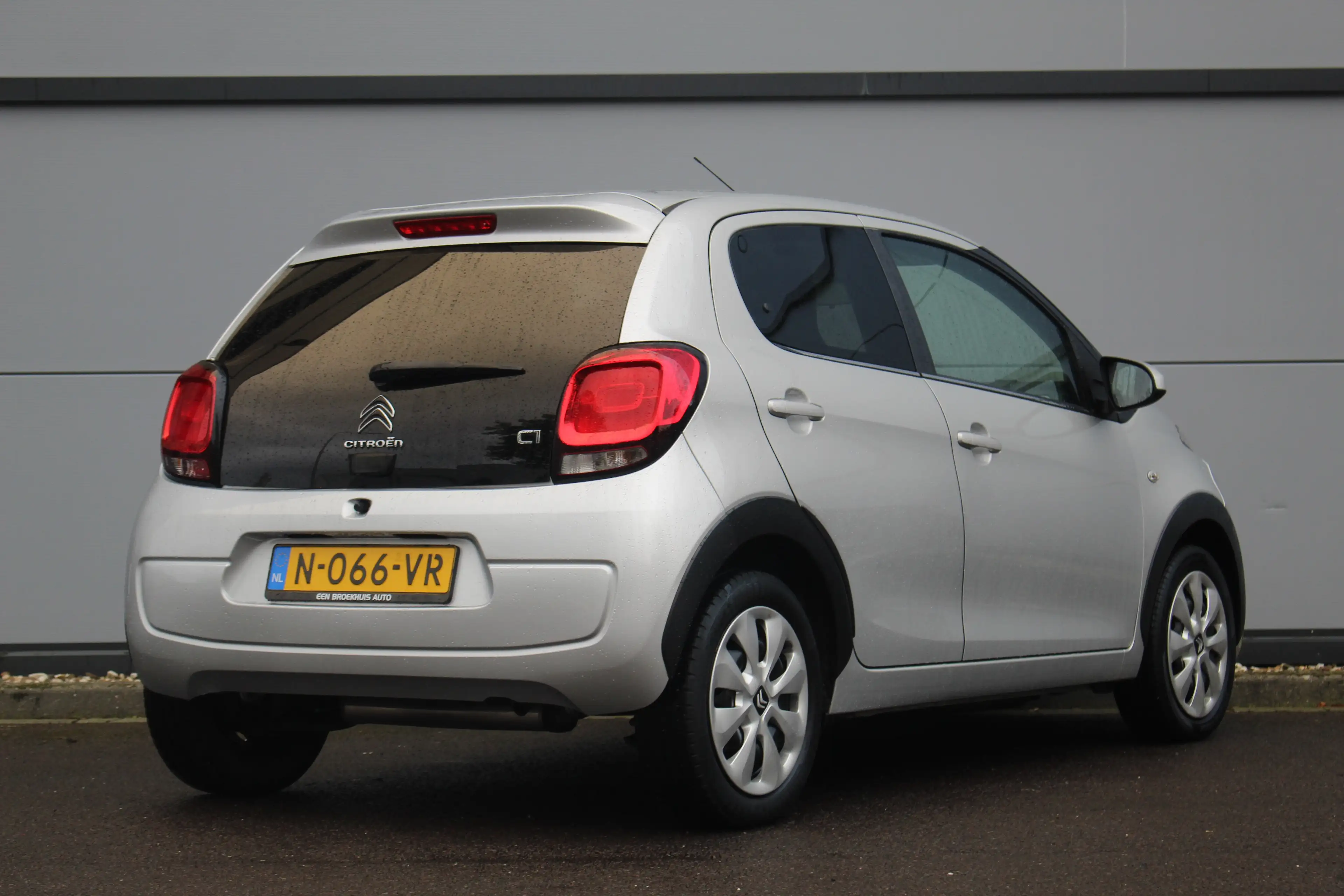 Citroen C1 1.0 VTi Millenium — photo 23