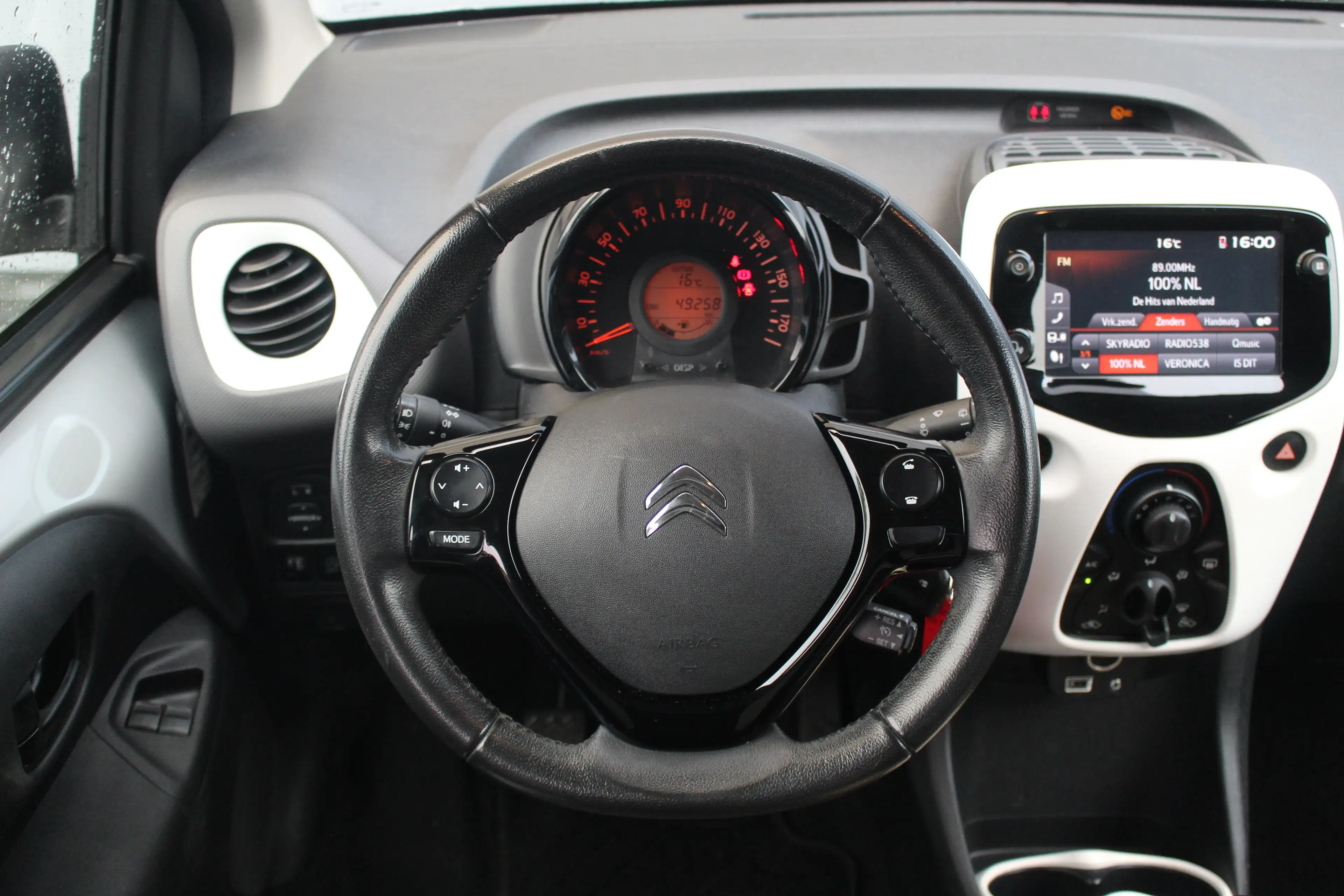 Citroen C1 1.0 VTi Millenium — photo 22