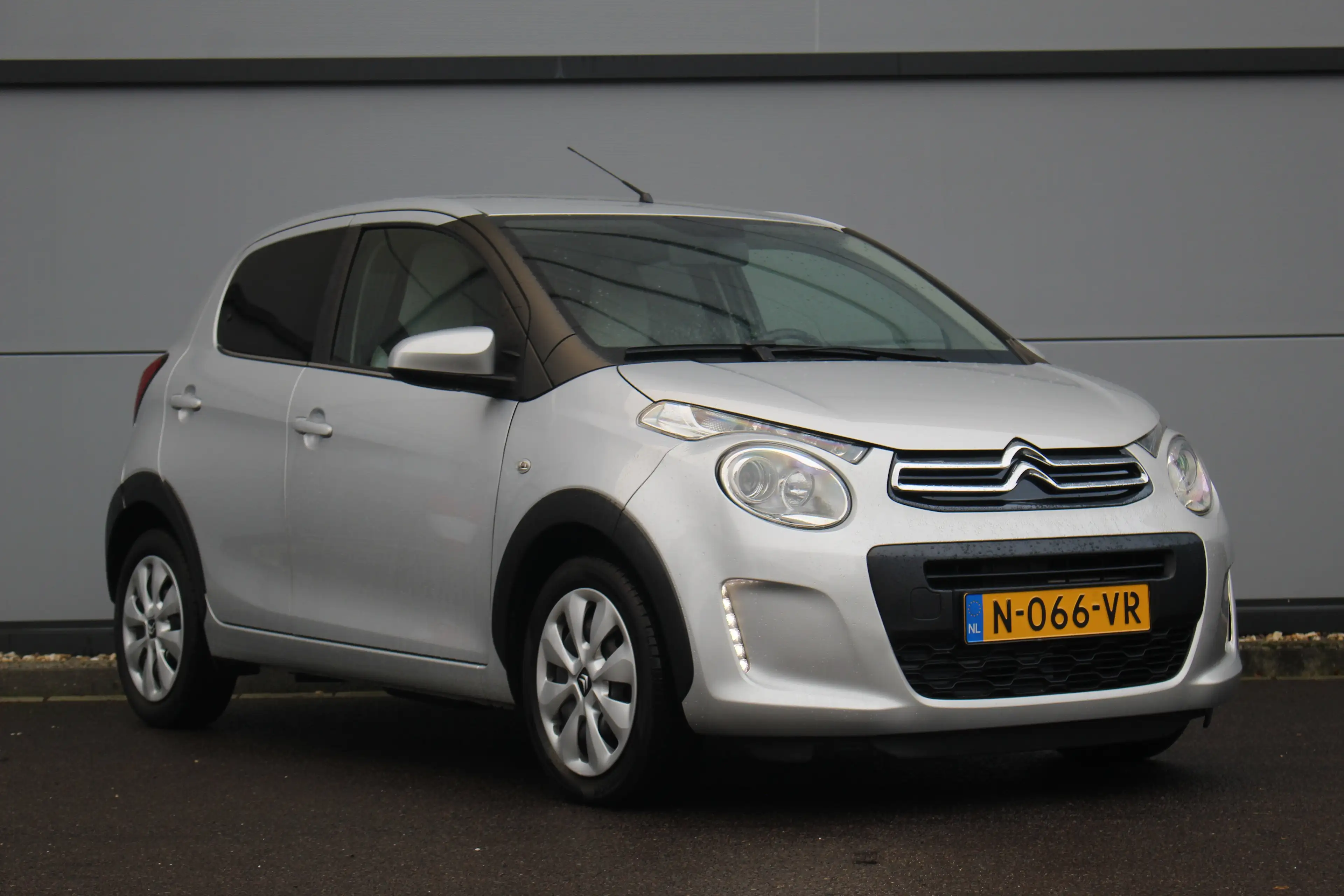 Citroen C1 1.0 VTi Millenium — photo 27