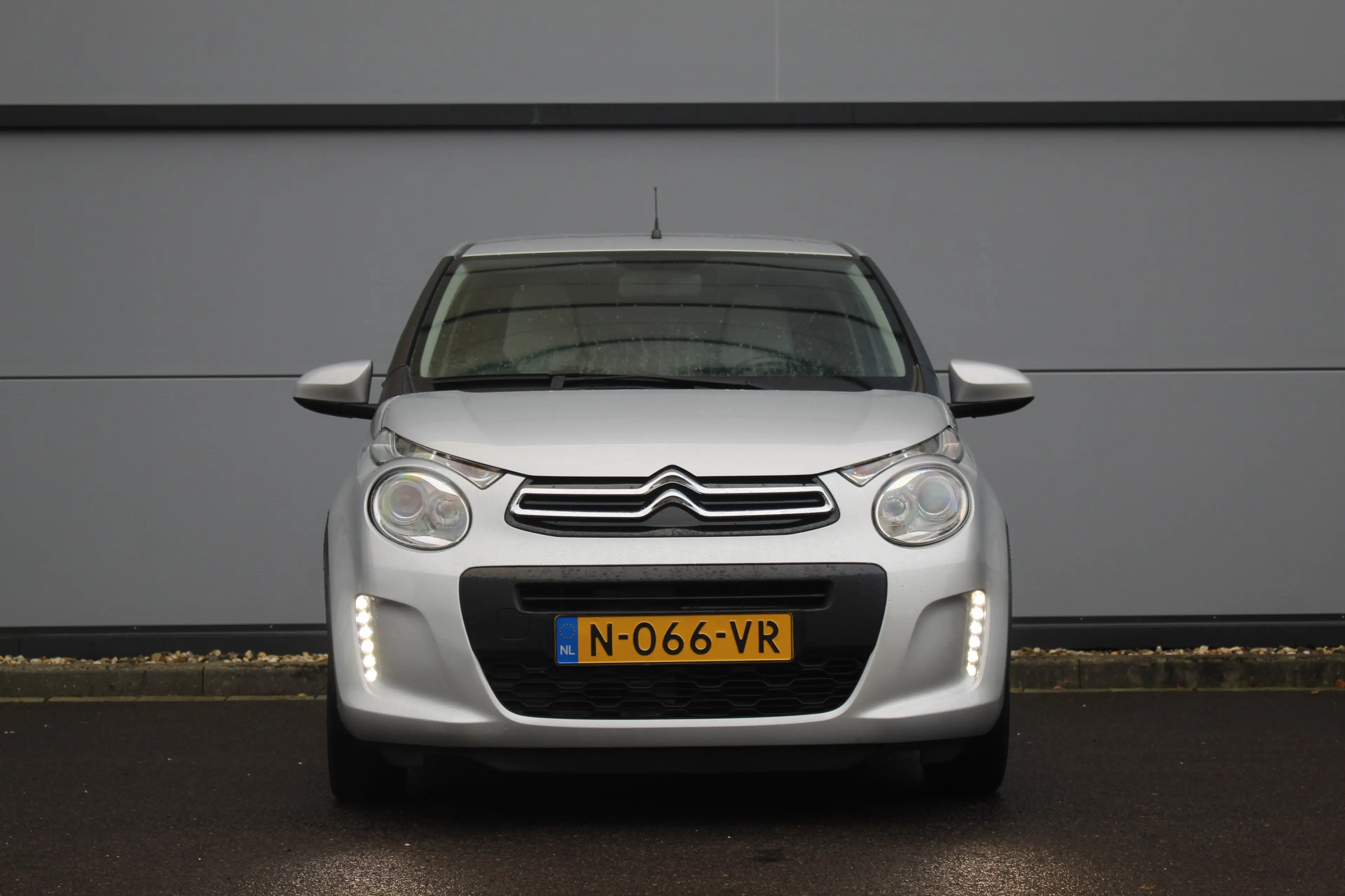 Citroen C1 1.0 VTi Millenium — photo 28