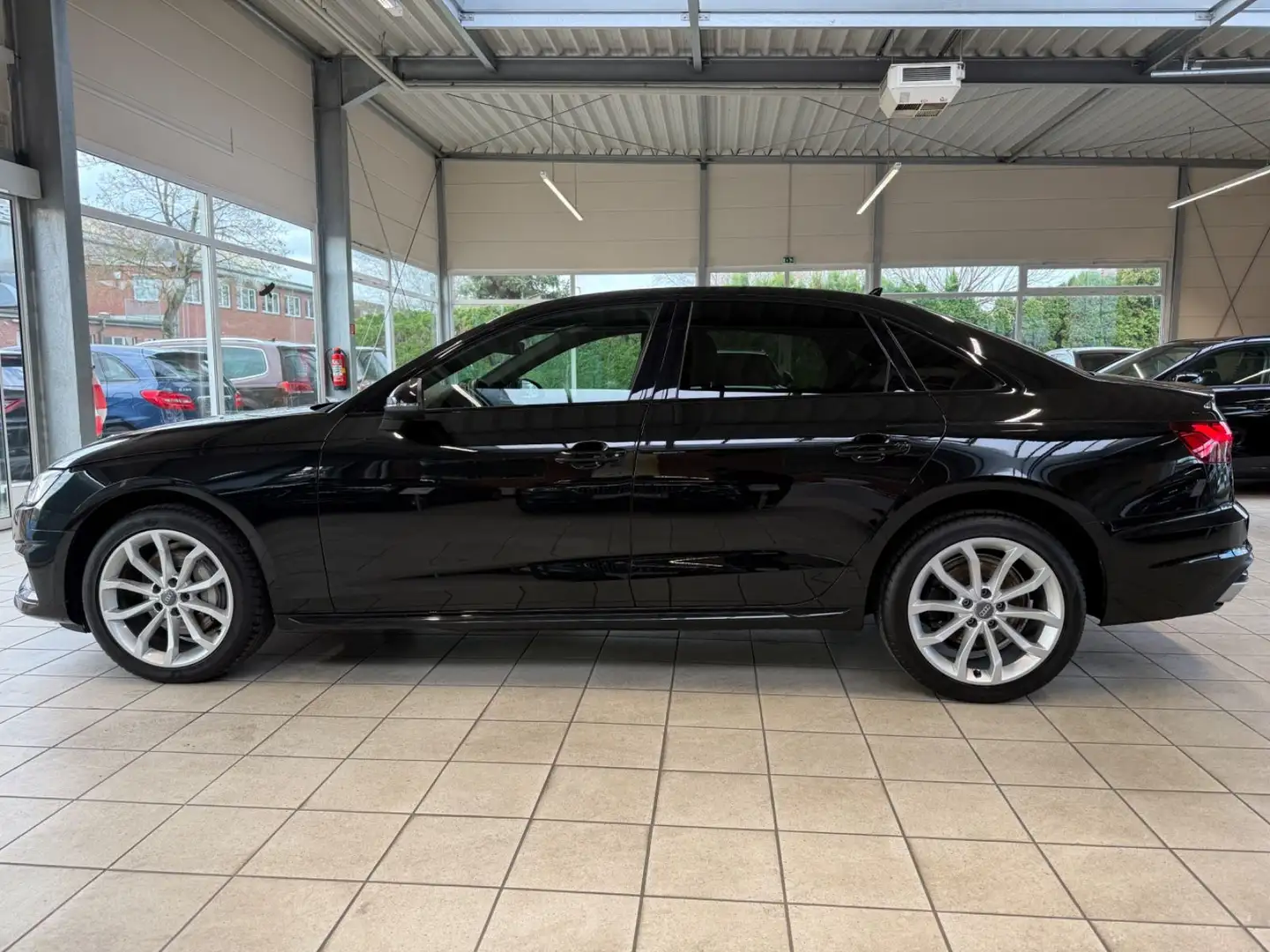 Audi A4 Lim. 40 TDI advanced/1Hd/Memory/3-Zone/ACC Schwarz - 2