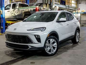 Preferred AWD *SIEGES CHAUF* CARPLAY *HAYON ELECT