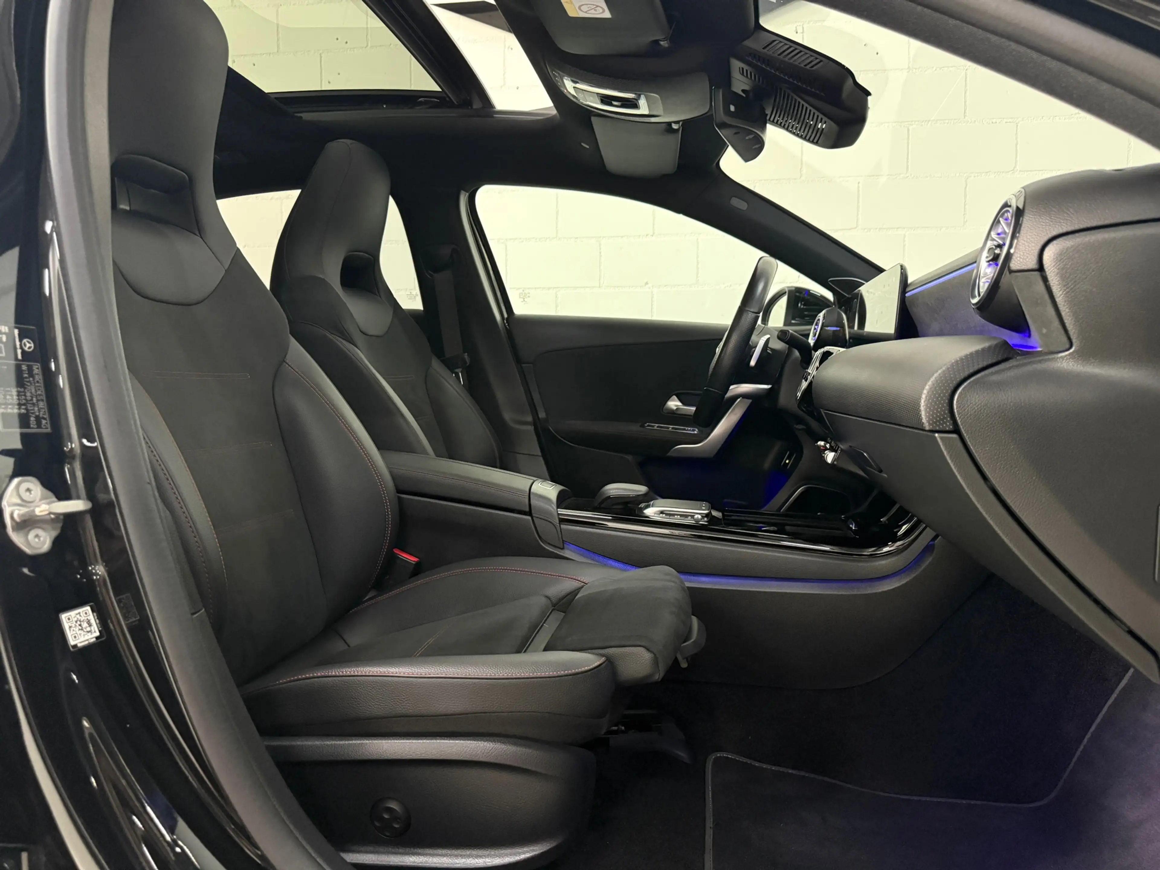 Mercedes-Benz A 250 e Premium Plus AMG-Line*BOMVOL* — photo 11