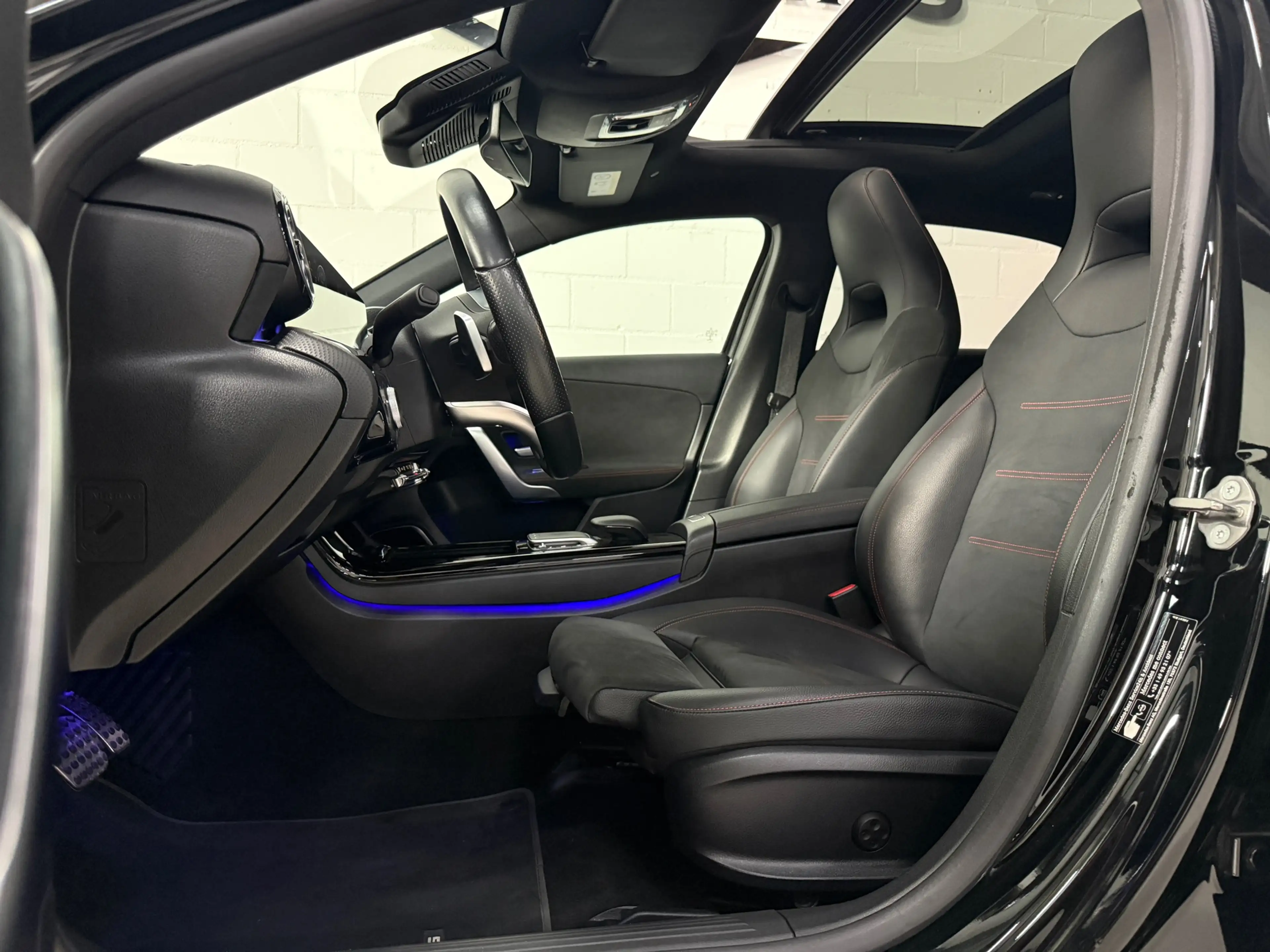 Mercedes-Benz A 250 e Premium Plus AMG-Line*BOMVOL* — photo 10
