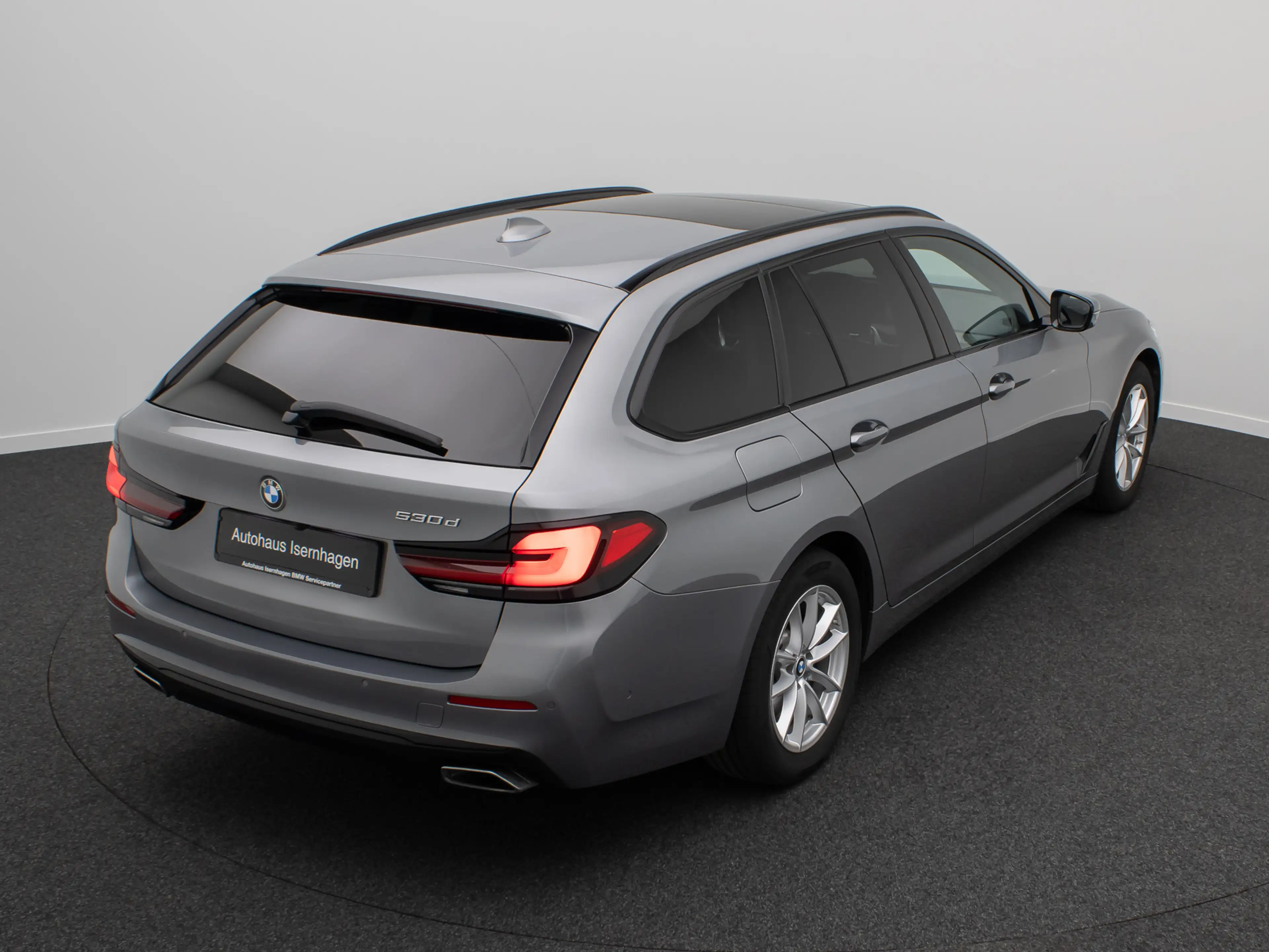 BMW 530 Panorama Laser HUD 360° DAB Leder Komfort — photo 7