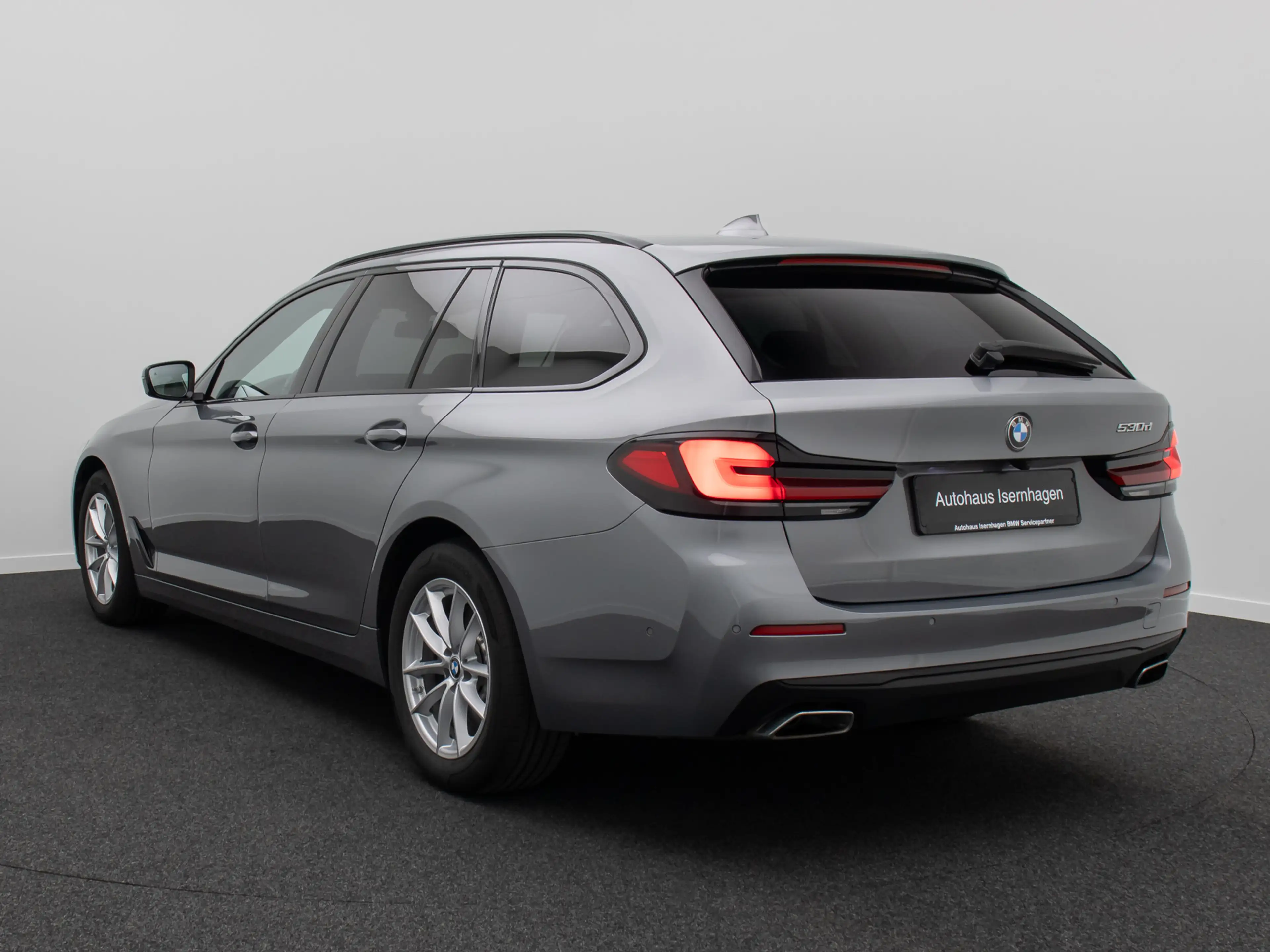 BMW 530 Panorama Laser HUD 360° DAB Leder Komfort — photo 9