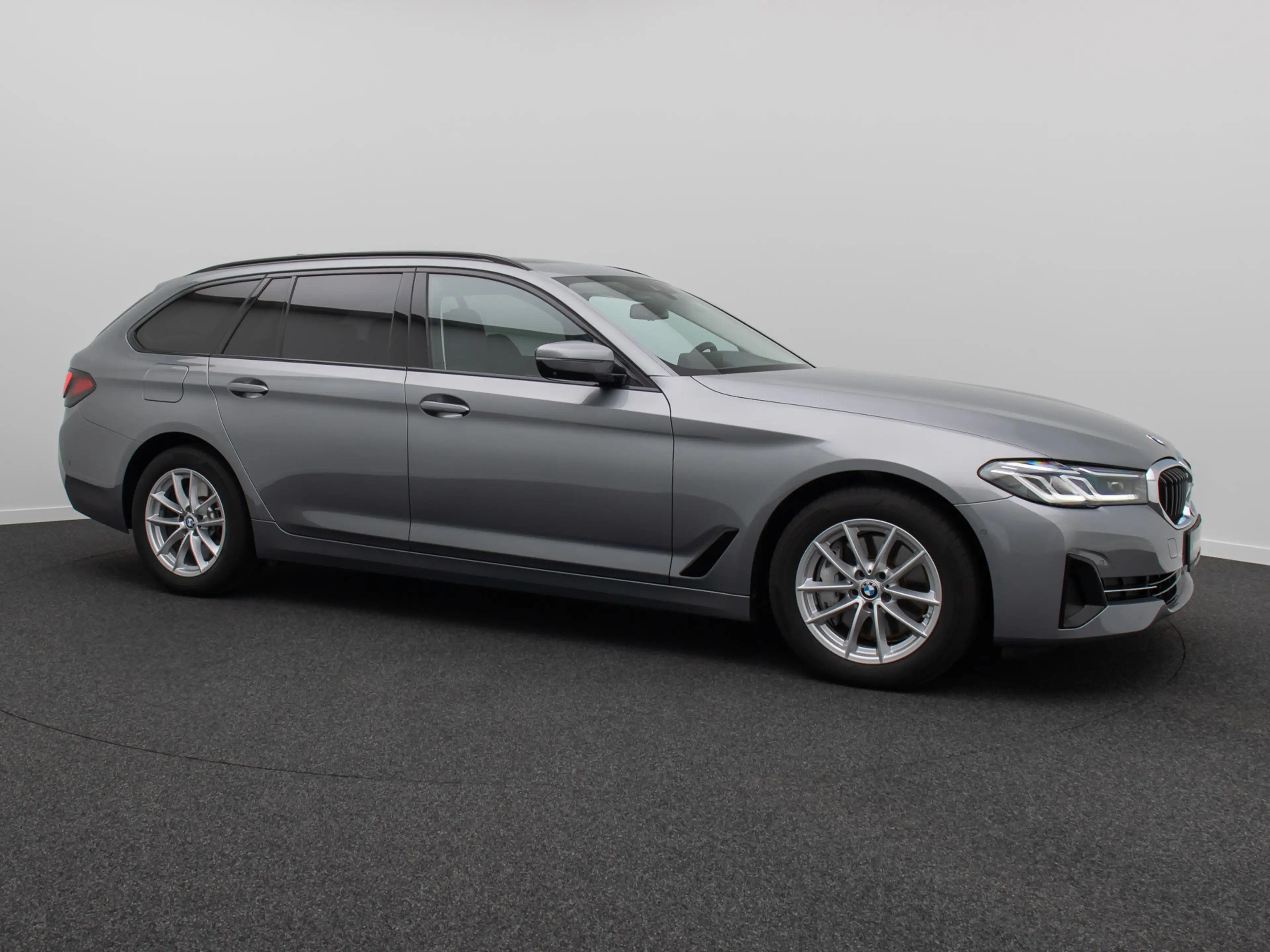 BMW 530 Panorama Laser HUD 360° DAB Leder Komfort — photo 4