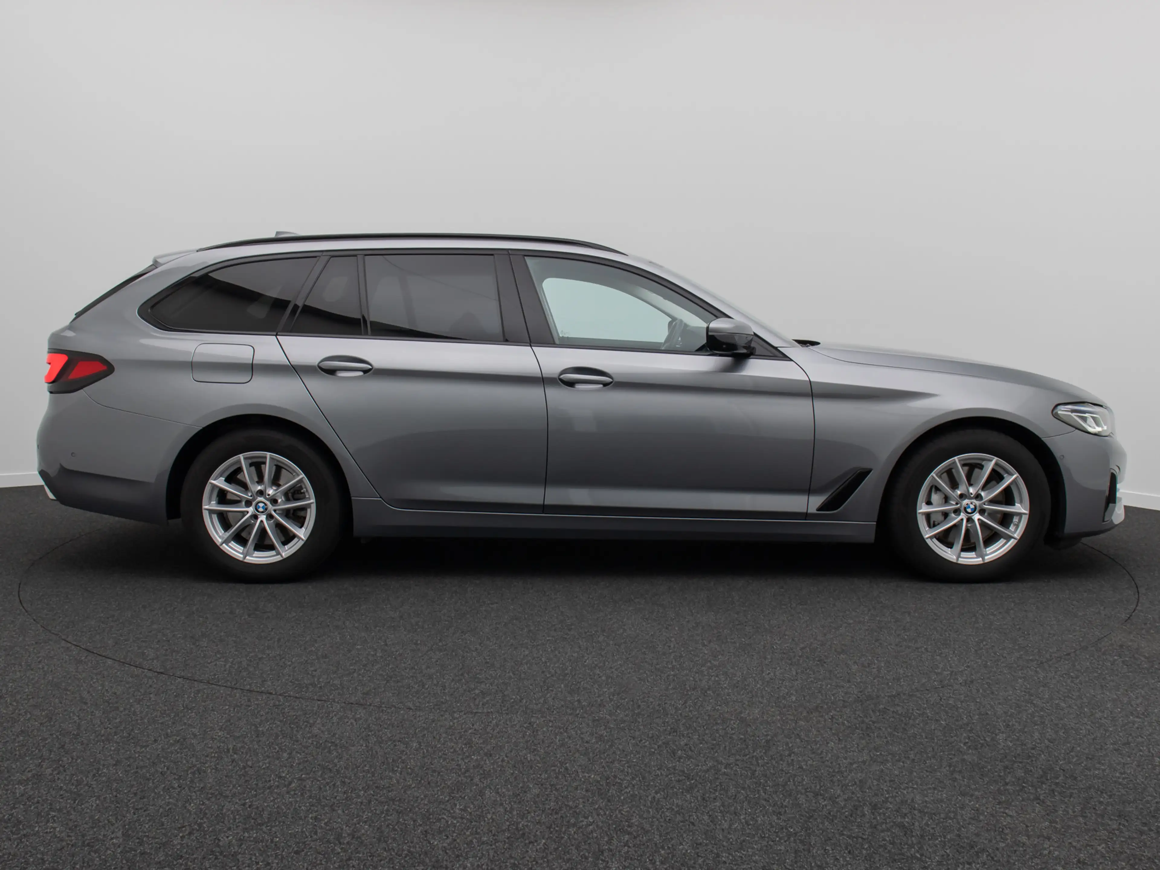 BMW 530 Panorama Laser HUD 360° DAB Leder Komfort — photo 5