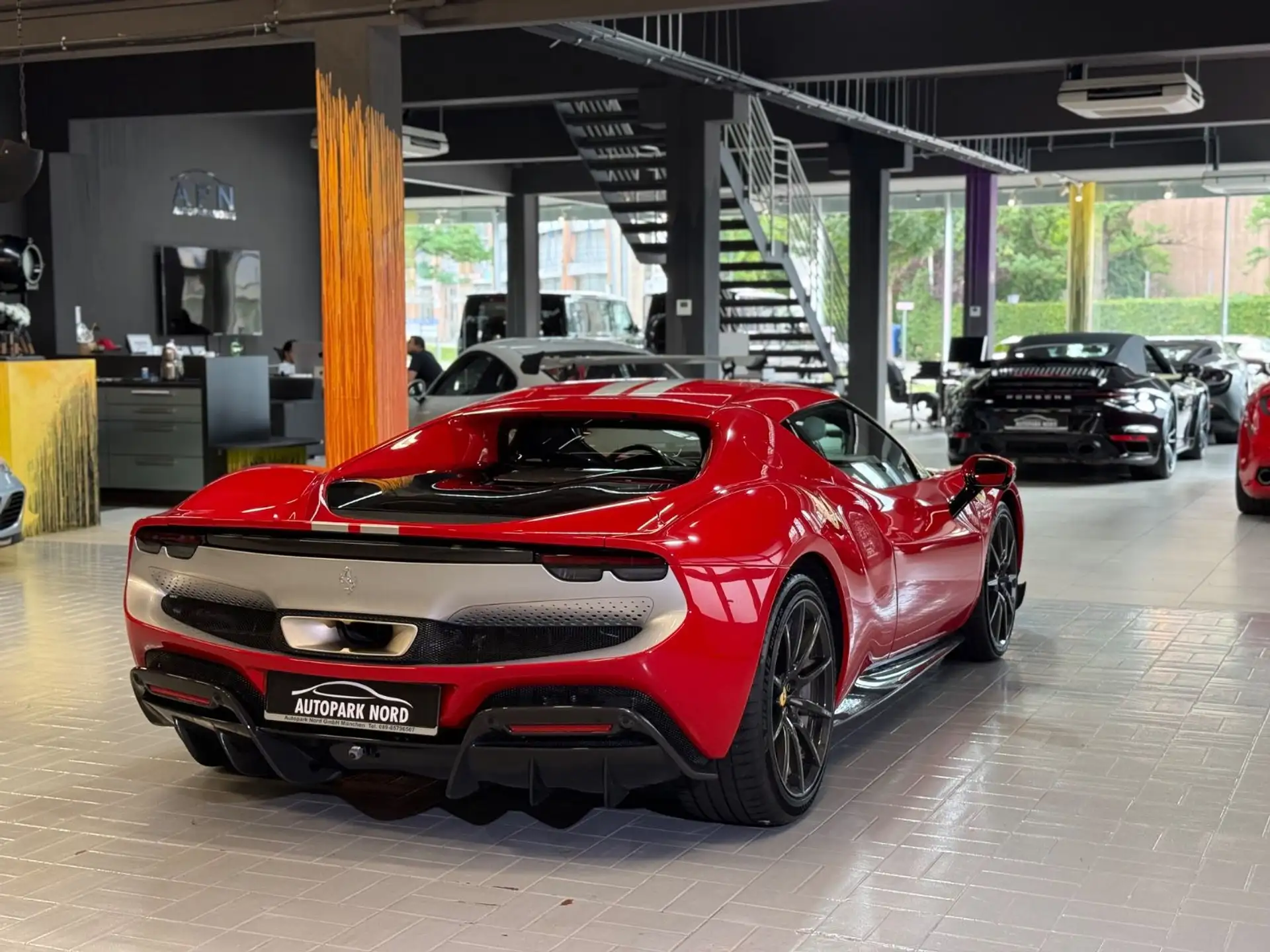 페라리 296 2024 빨강 사진 7