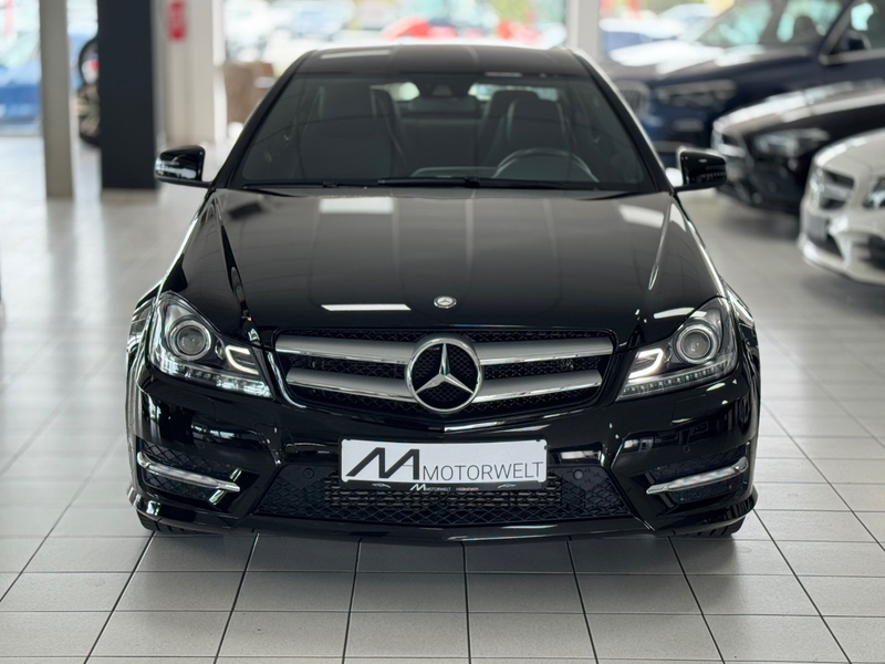 Mercedes-Benz C 250 Coupe CGI BlueEfficiency AMG Line — photo 2