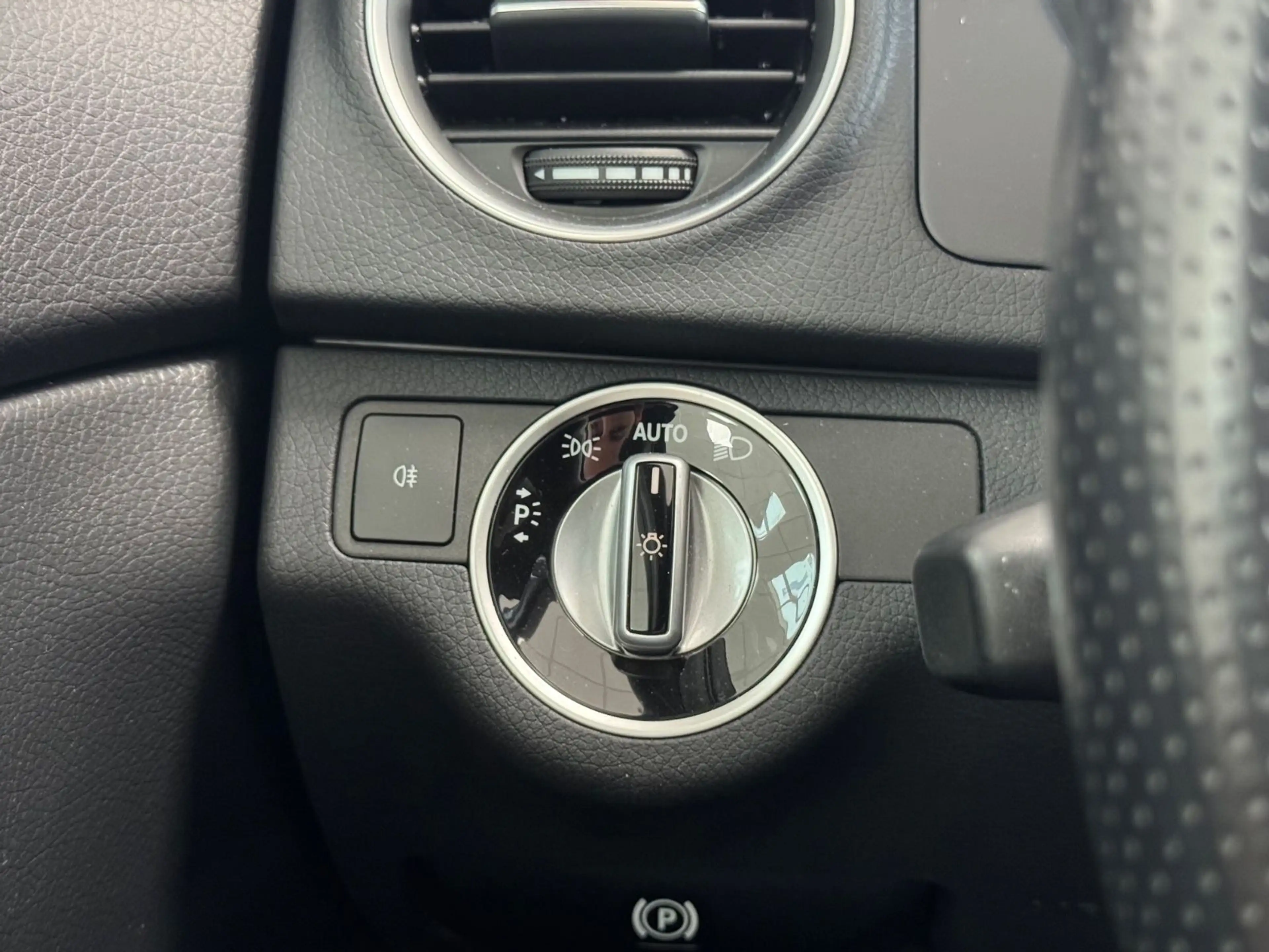 Mercedes-Benz C 250 Coupe CGI BlueEfficiency AMG Line — photo 14